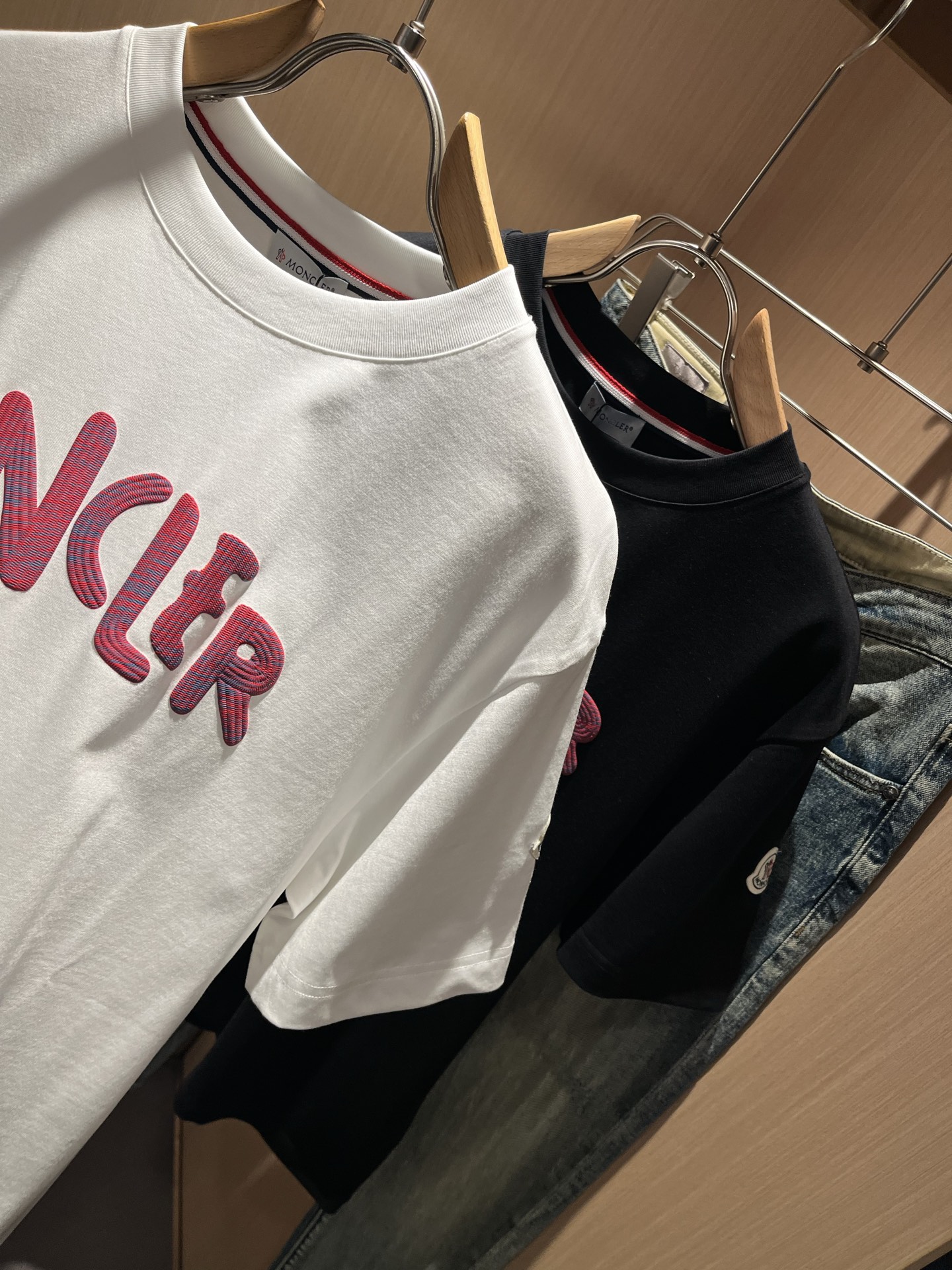 Moncler蒙家 2026春夏最新男女同款👫贸易订单短袖T恤，全品相！！网红款！采用logo图案压胶设