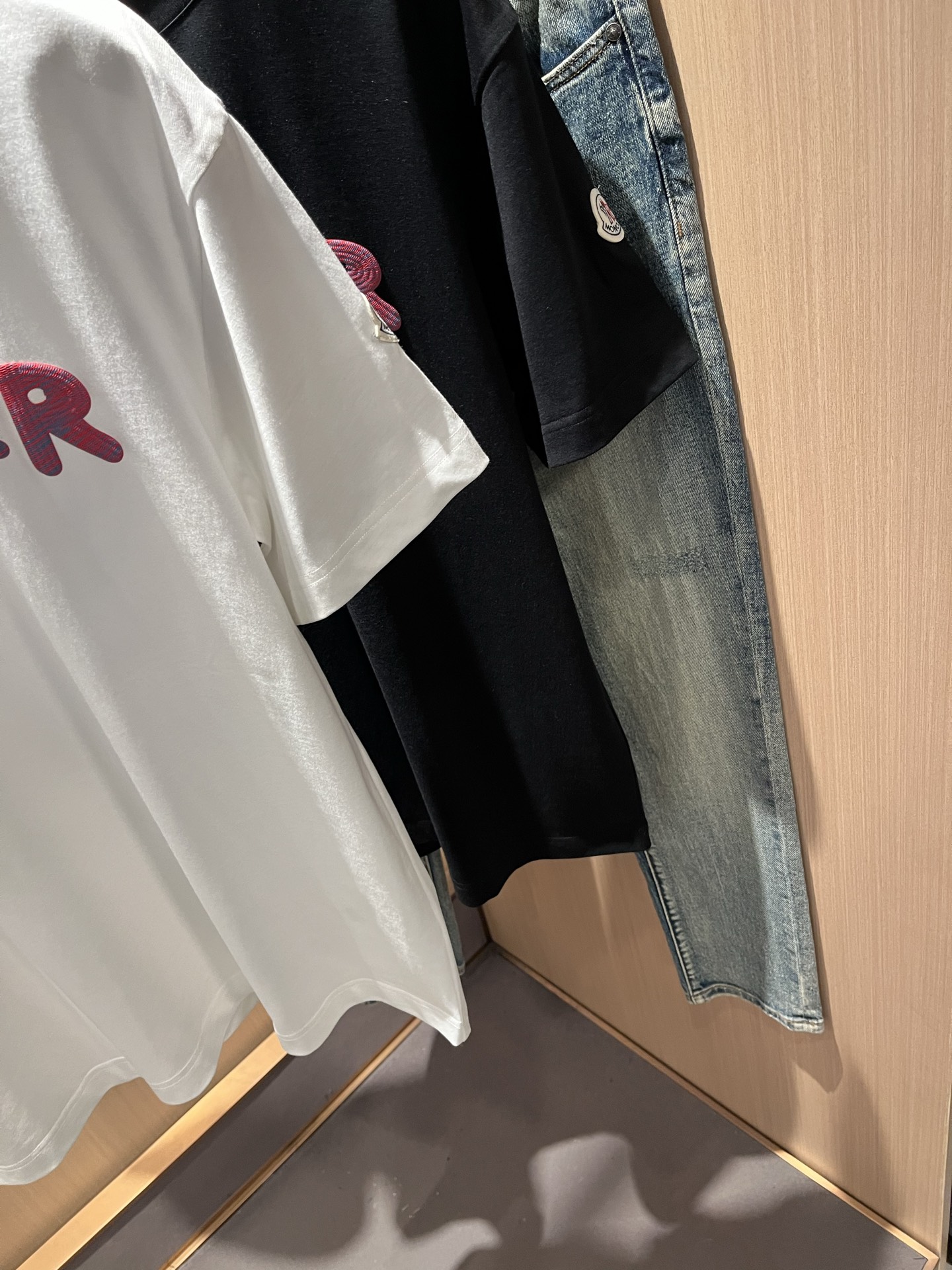 Moncler蒙家 2026春夏最新男女同款👫贸易订单短袖T恤，全品相！！网红款！采用logo图案压胶设