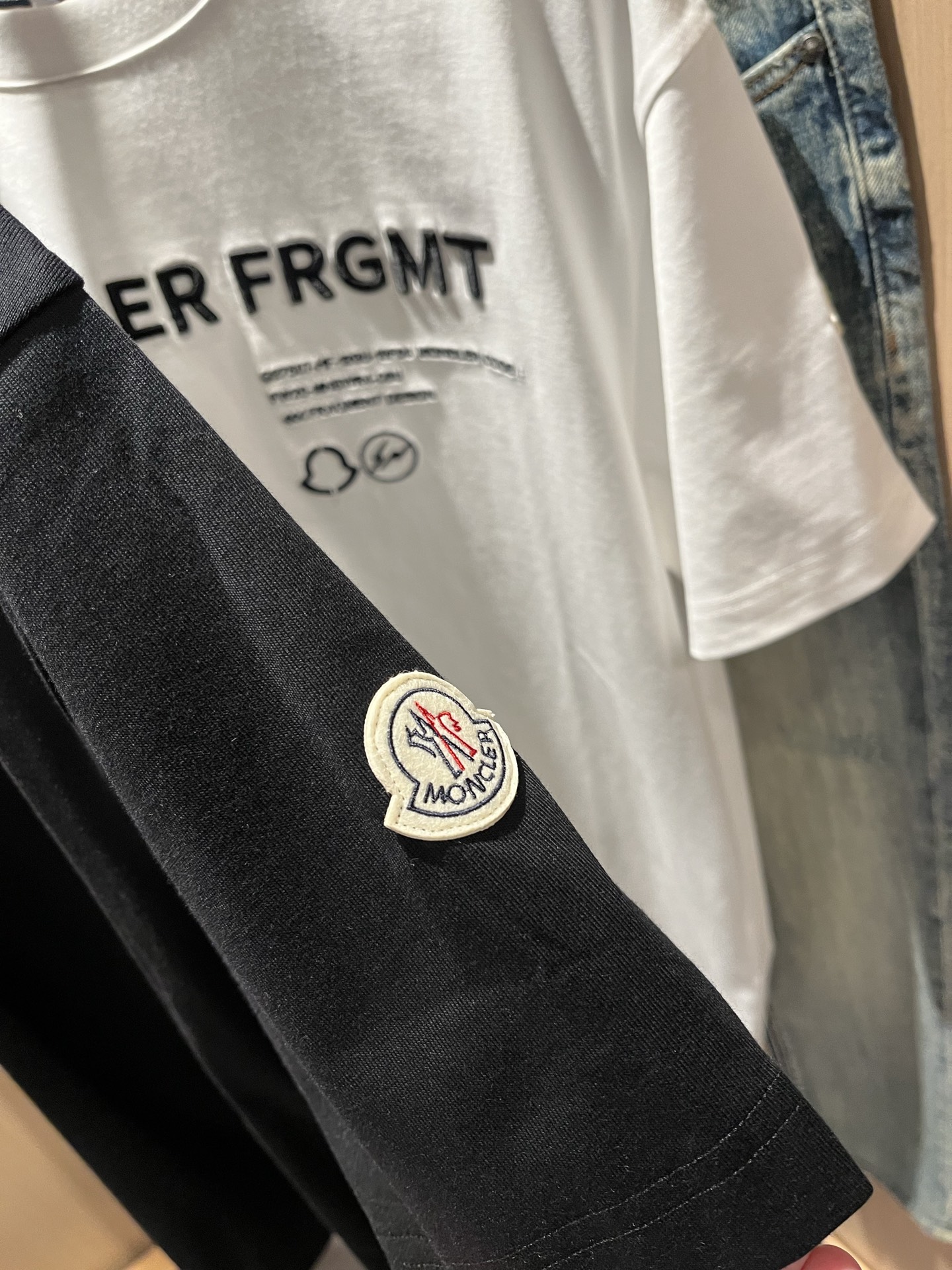 Moncler蒙家 2026春夏最新男女同款👫贸易订单短袖T恤，全品相！！网红款！采用logo图案刺绣设