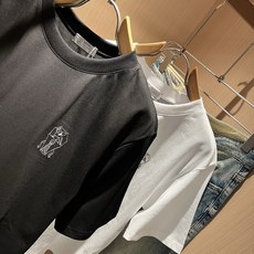 BC-Brunello Cucineli 2026春夏新款男士短袖T恤,众多明星都爱穿的时尚百搭单品!胸 BC-Brunello Cucineli 2026春夏新款男士短袖T恤,众多明星都爱穿的时尚百搭单品!胸