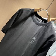 BC-Brunello Cucineli 2026春夏新款男士短袖T恤,众多明星都爱穿的时尚百搭单品!胸 BC-Brunello Cucineli 2026春夏新款男士短袖T恤,众多明星都爱穿的时尚百搭单品!胸
