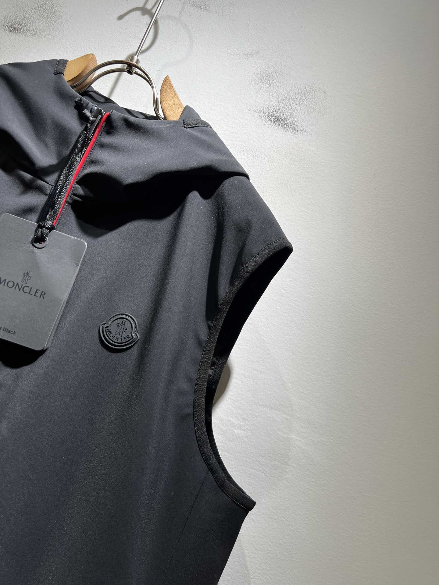 Mon*ler蒙口 2026春夏新款男女同款👫马甲 ！年度的压轴款登场...匠心技艺于一身的经典款.高时