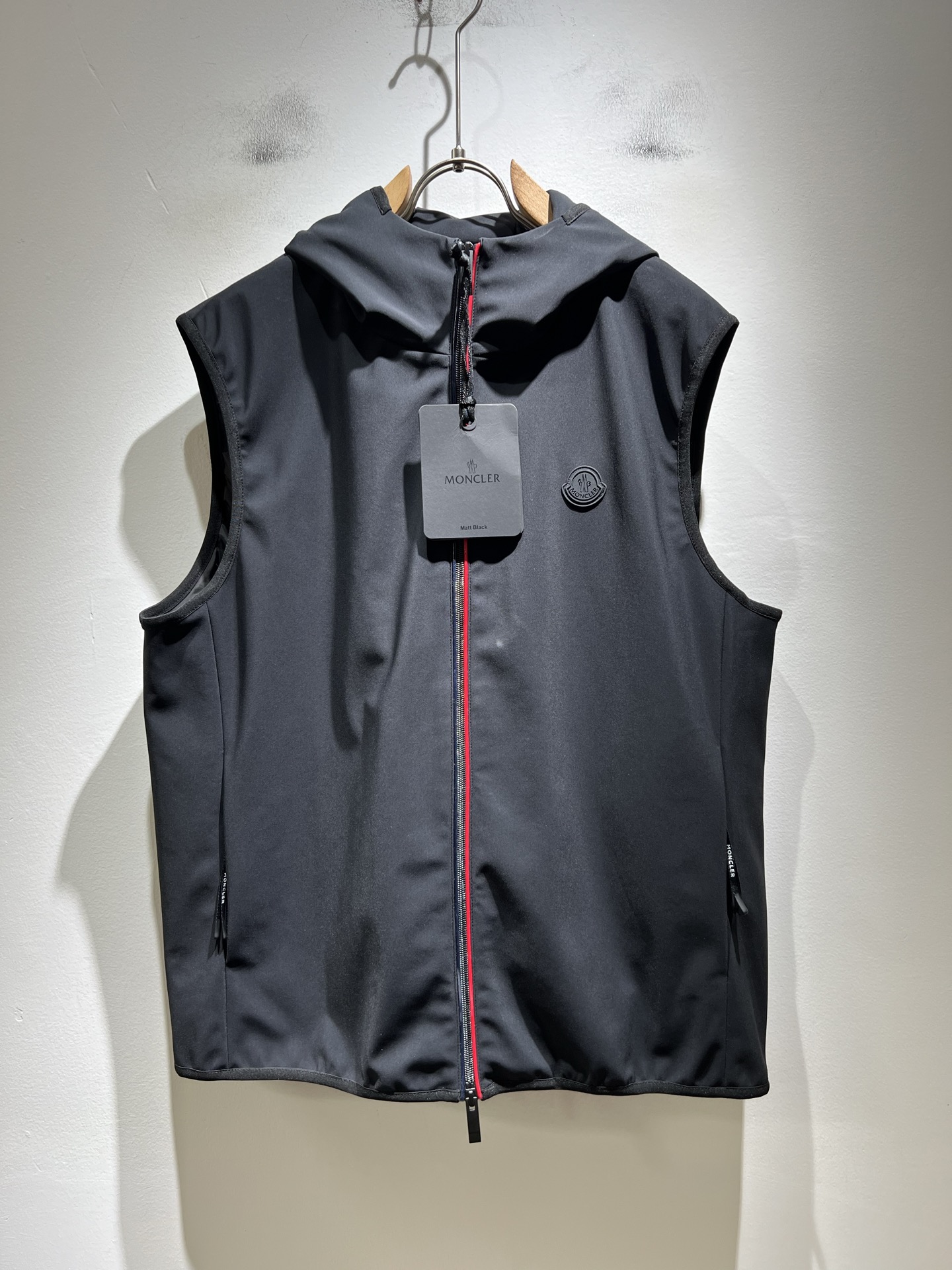 Mon*ler蒙口 2026春夏新款男女同款👫马甲 ！年度的压轴款登场...匠心技艺于一身的经典款.高时