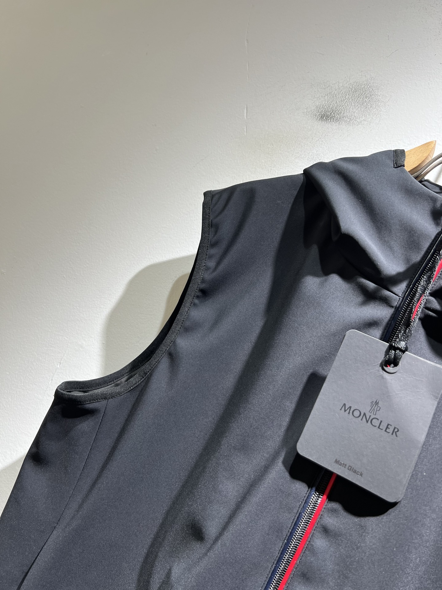 Mon*ler蒙口 2026春夏新款男女同款👫马甲 ！年度的压轴款登场...匠心技艺于一身的经典款.高时