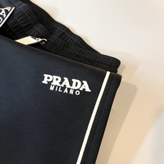 PRA*DA普*达 2026春夏新款男士休闲裤,高端品质之选……一款休闲裤兼备的百搭裤装,也是男士衣橱里 PRA*DA普*达 2026春夏新款男士休闲裤,高端品质之选……一款休闲裤兼备的百搭裤装,也是男士衣橱里