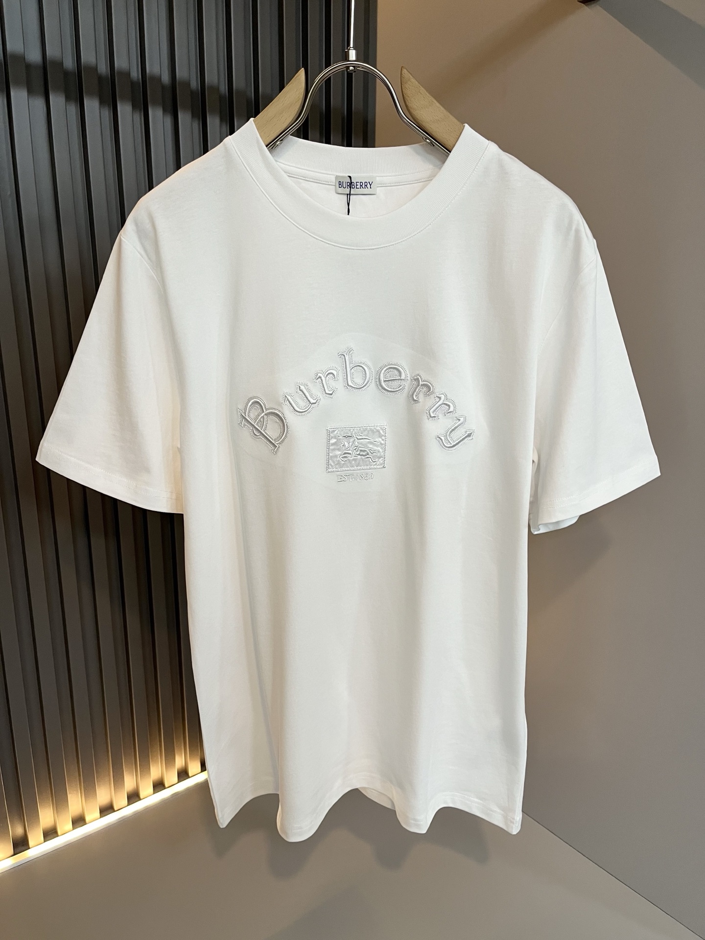 BURBER*Y巴*莉2026春夏新品短袖T恤，重磅来袭，最近比较火热的环保纯棉面料制作而成，高端户外运