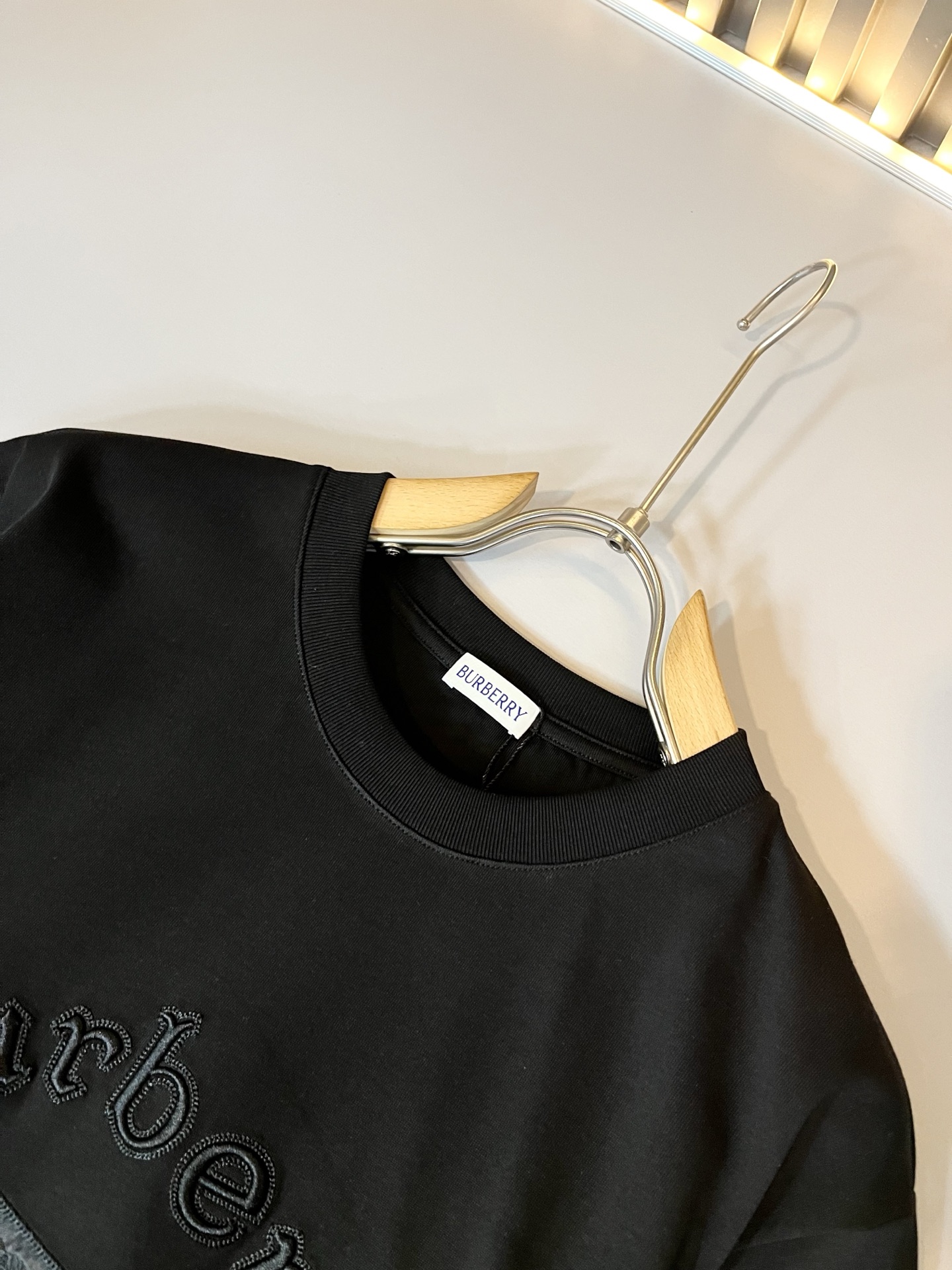 BURBER*Y巴*莉2026春夏新品短袖T恤，重磅来袭，最近比较火热的环保纯棉面料制作而成，高端户外运