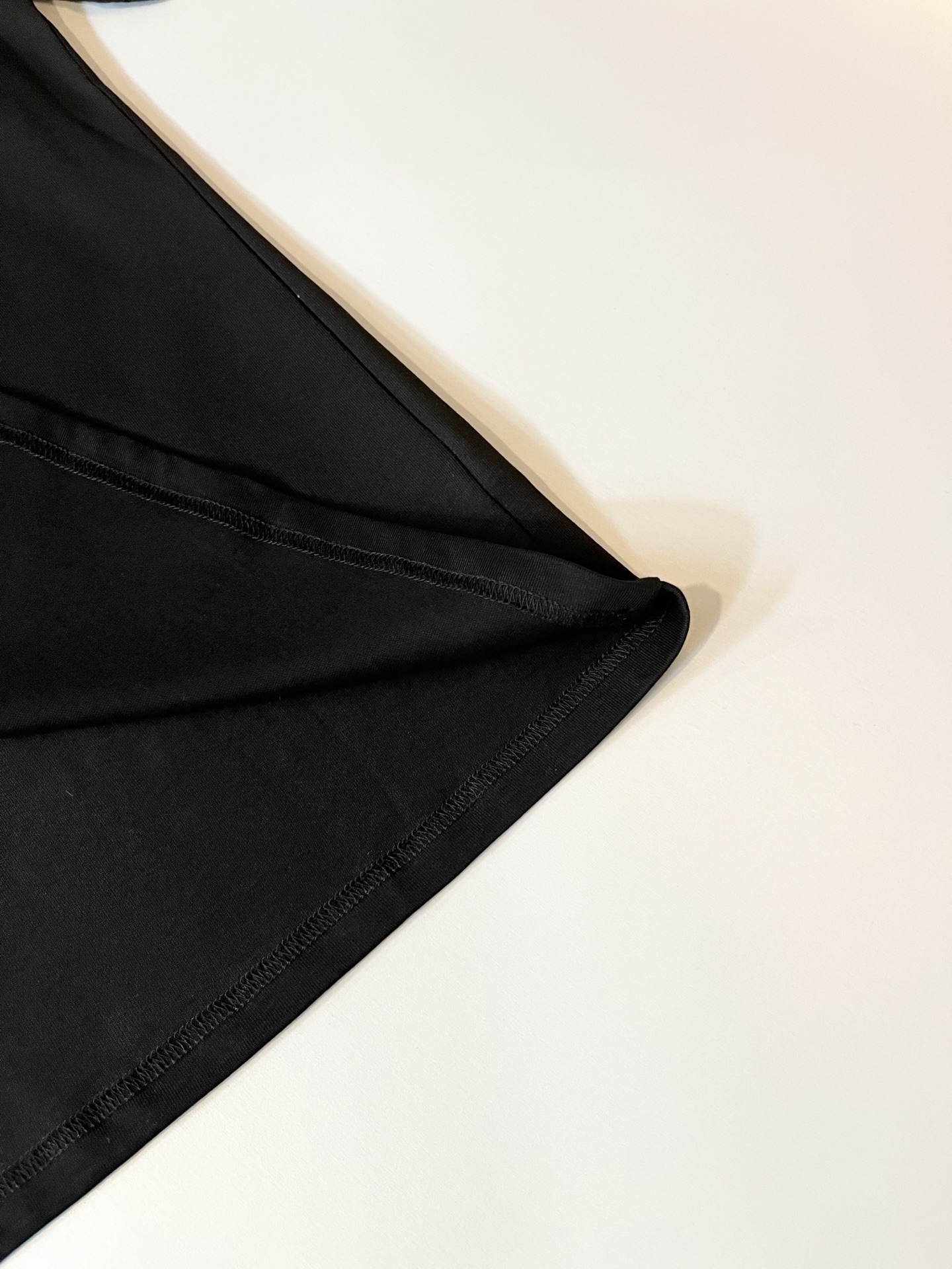 BURBER*Y巴*莉2026春夏新品短袖T恤，重磅来袭，最近比较火热的环保纯棉面料制作而成，高端户外运