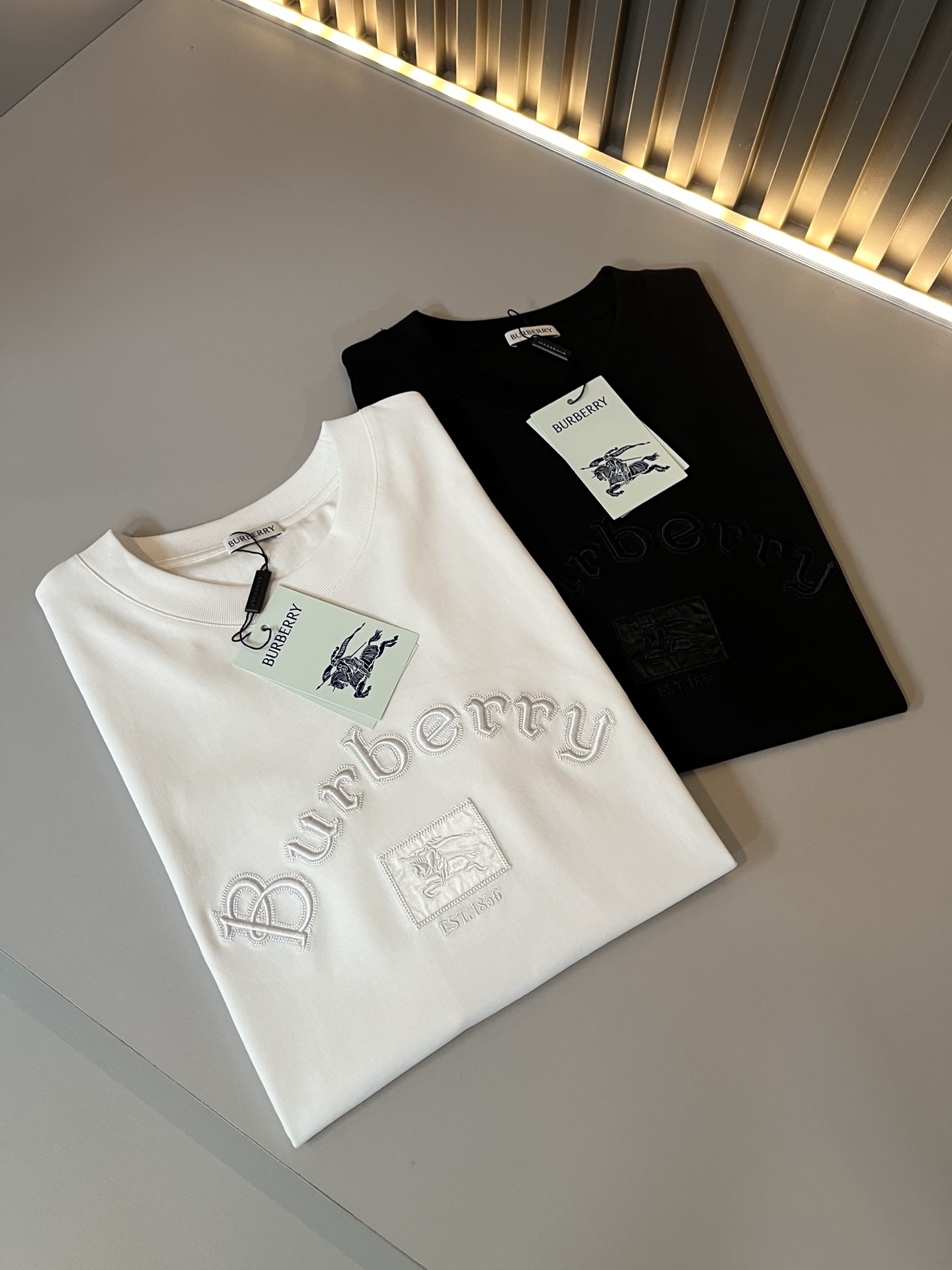 BURBER*Y巴*莉2026春夏新品短袖T恤，重磅来袭，最近比较火热的环保纯棉面料制作而成，高端户外运