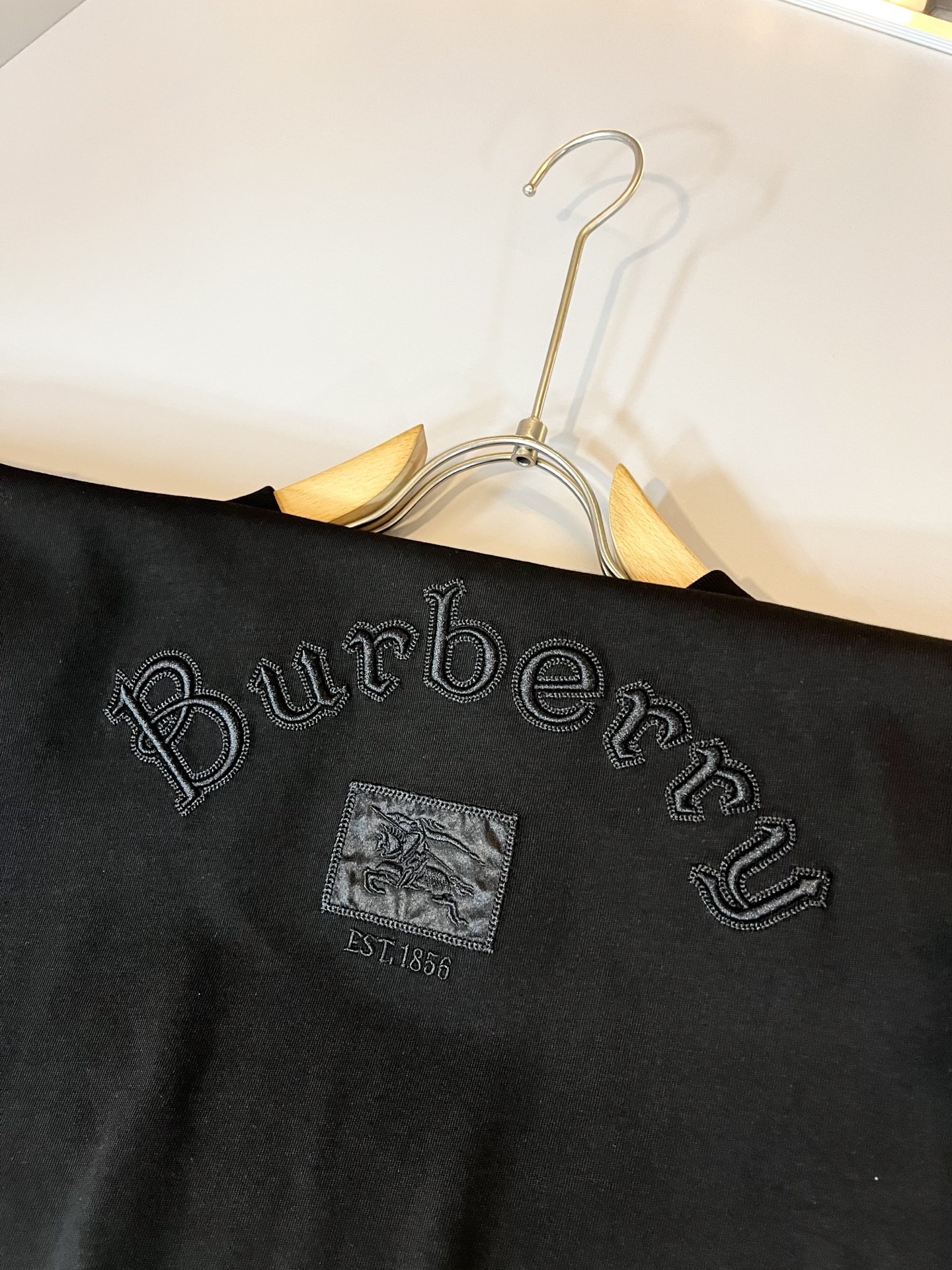 BURBER*Y巴*莉2026春夏新品短袖T恤，重磅来袭，最近比较火热的环保纯棉面料制作而成，高端户外运