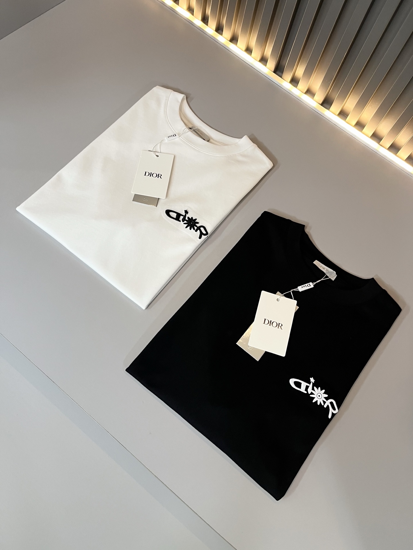Dio*迪家 2026春夏新款男女同款👫短袖T恤，专柜同步发售！定制专属260克纯棉面料，定制原版工艺螺