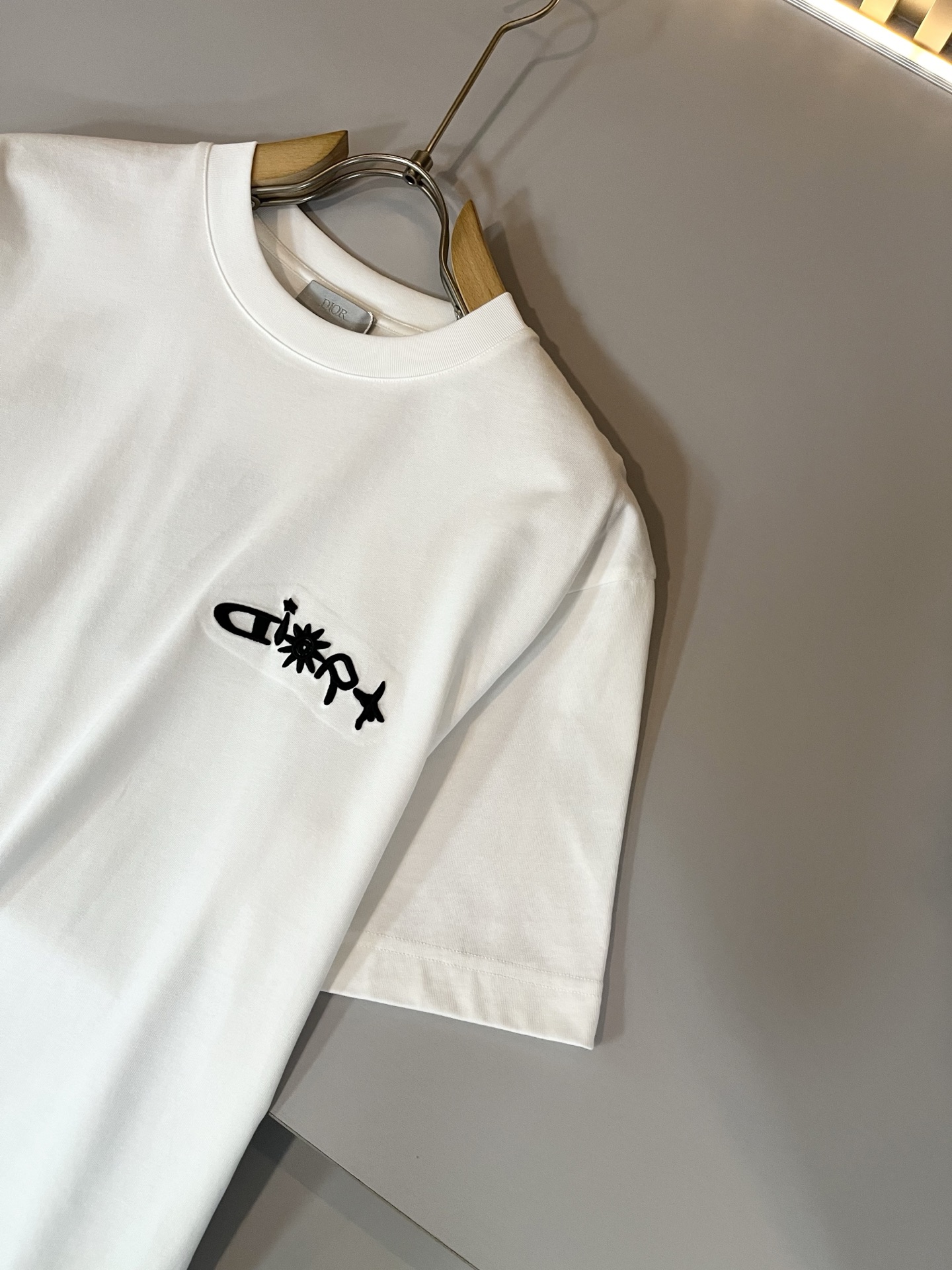 Dio*迪家 2026春夏新款男女同款👫短袖T恤，专柜同步发售！定制专属260克纯棉面料，定制原版工艺螺
