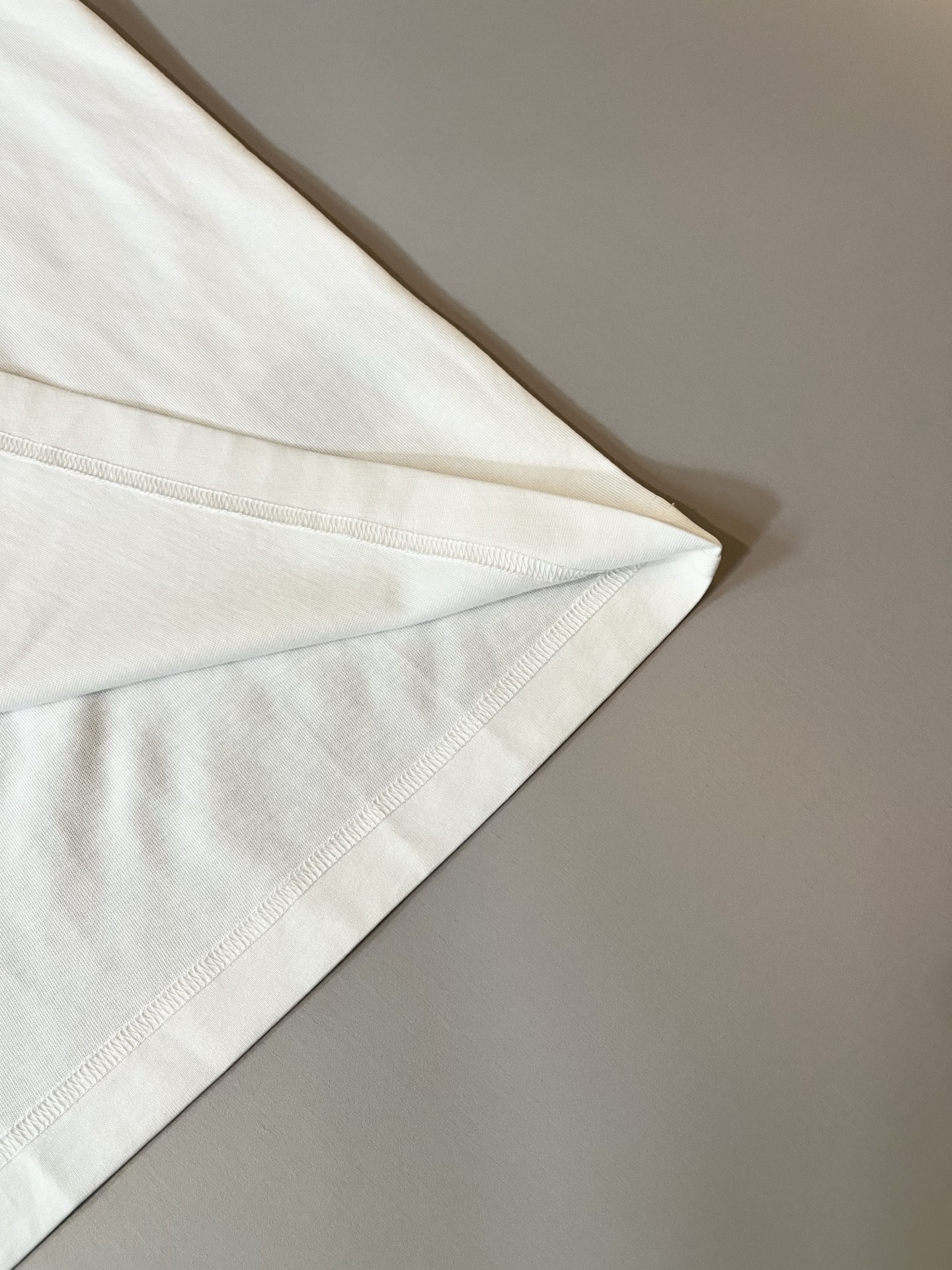 Dio*迪家 2026春夏新款男女同款👫短袖T恤，专柜同步发售！定制专属260克纯棉面料，定制原版工艺螺