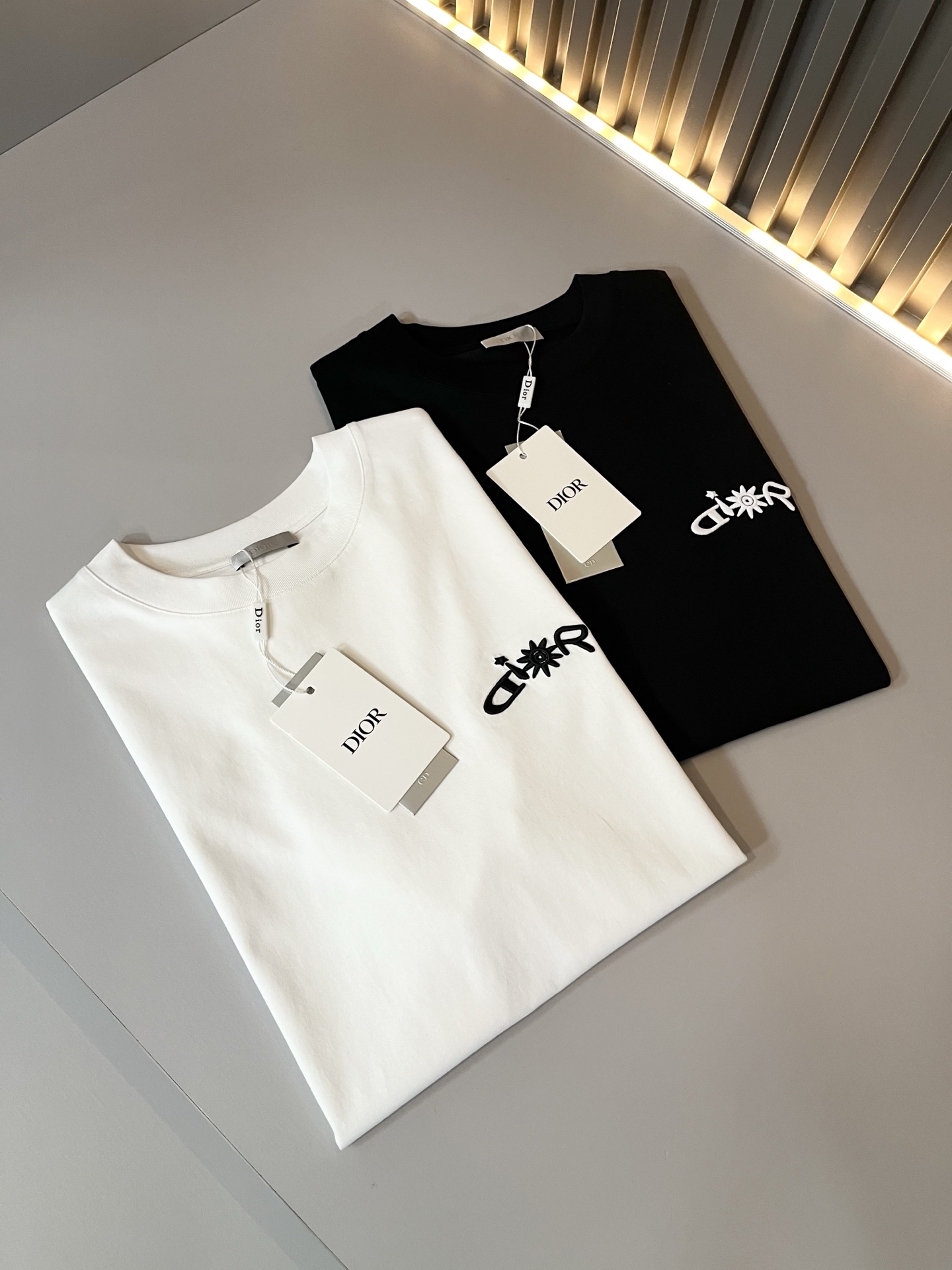 Dio*迪家 2026春夏新款男女同款👫短袖T恤，专柜同步发售！定制专属260克纯棉面料，定制原版工艺螺