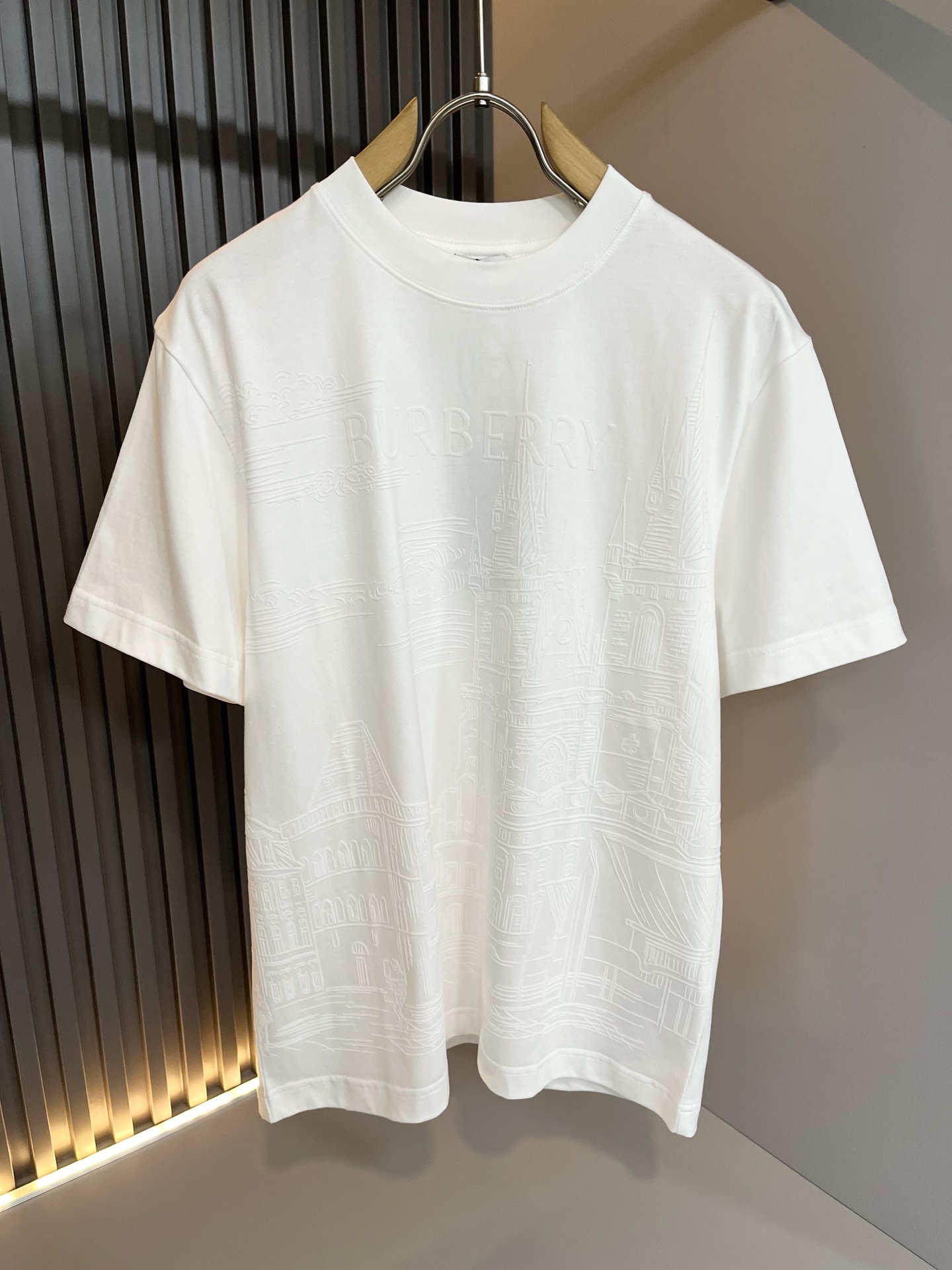 BURBER*Y巴*莉2026春夏新品短袖T恤，重磅来袭，最近比较火热的环保纯棉面料制作而成，高端户外运