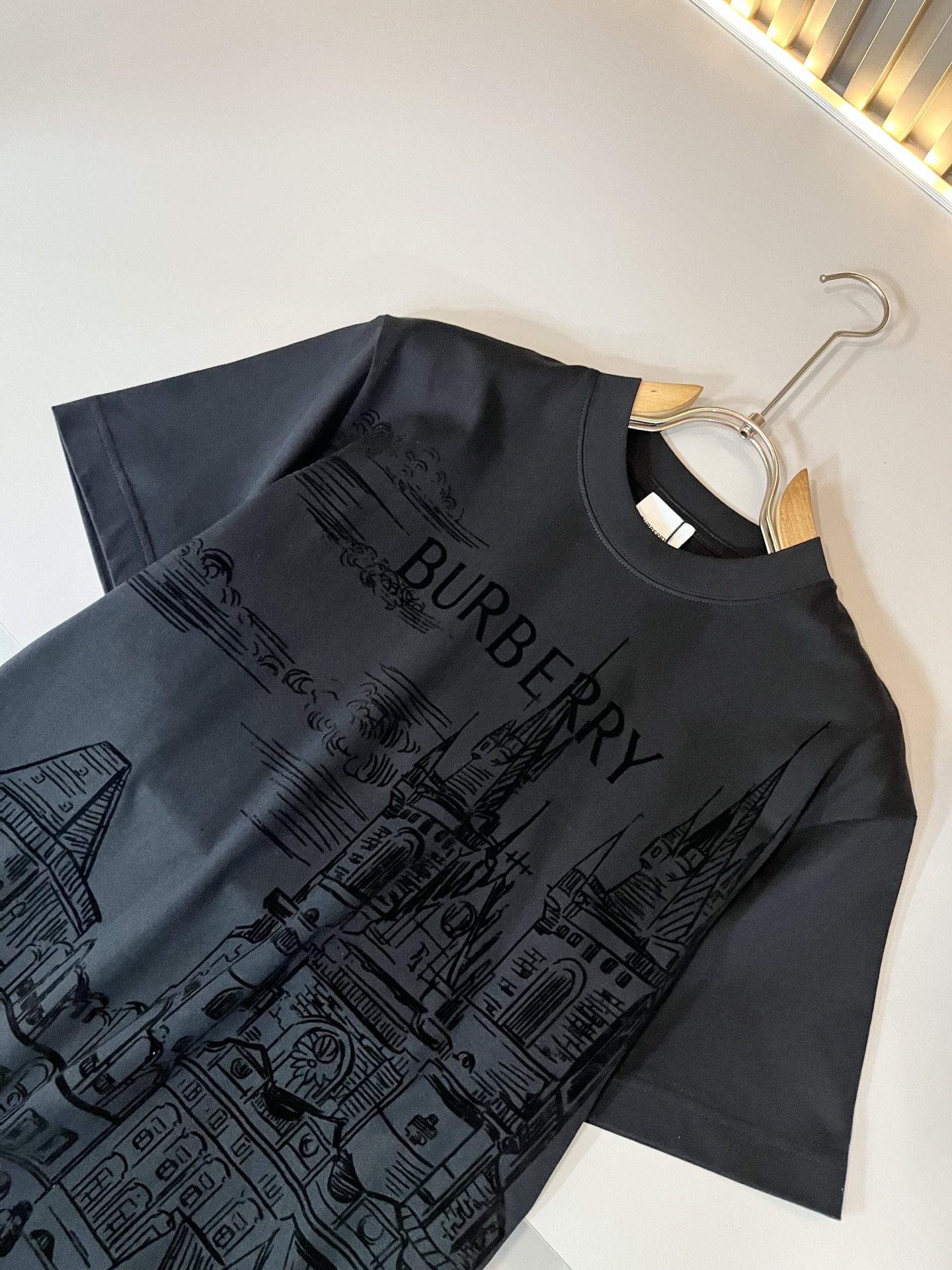 BURBER*Y巴*莉2026春夏新品短袖T恤，重磅来袭，最近比较火热的环保纯棉面料制作而成，高端户外运