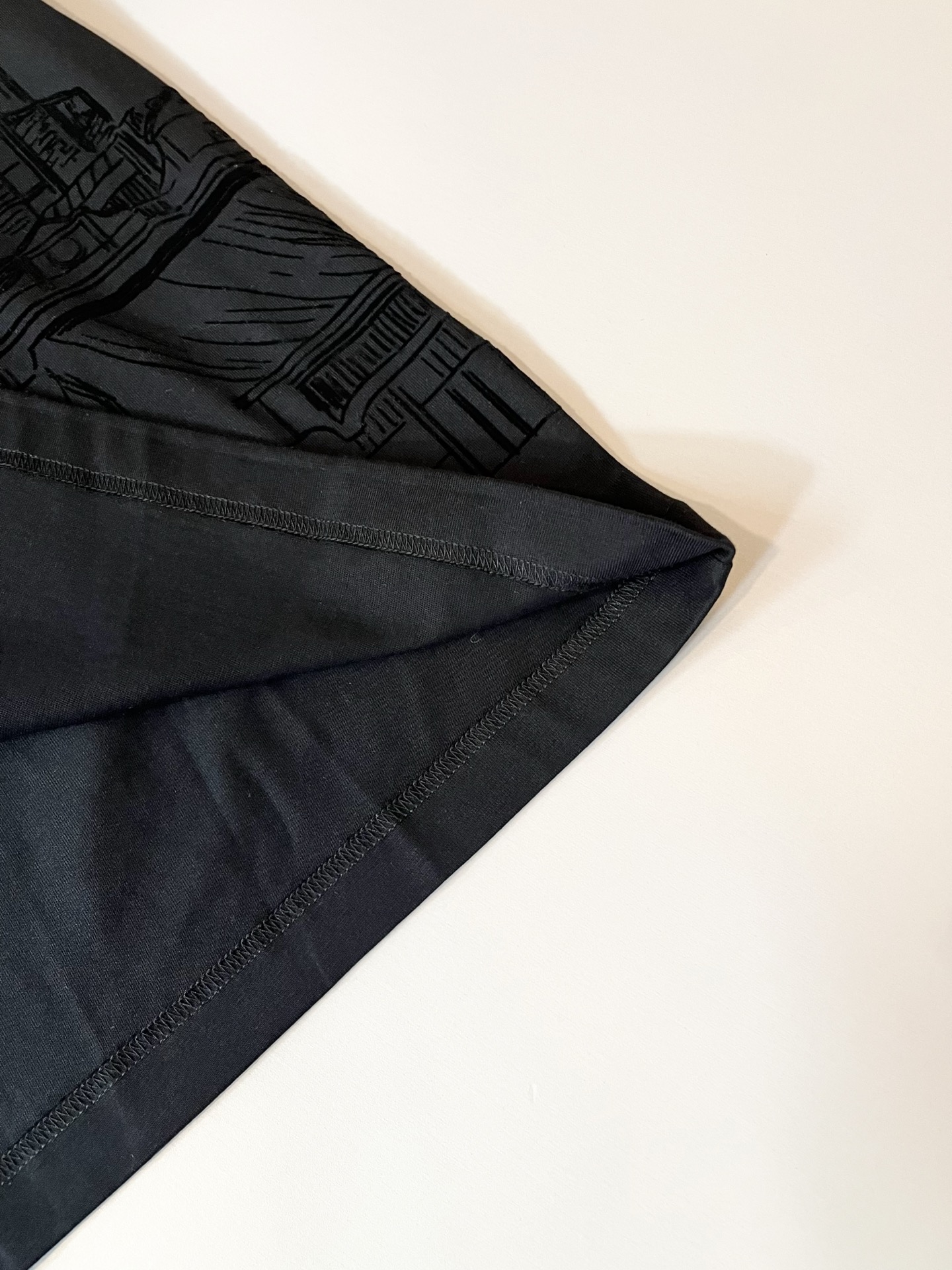 BURBER*Y巴*莉2026春夏新品短袖T恤，重磅来袭，最近比较火热的环保纯棉面料制作而成，高端户外运