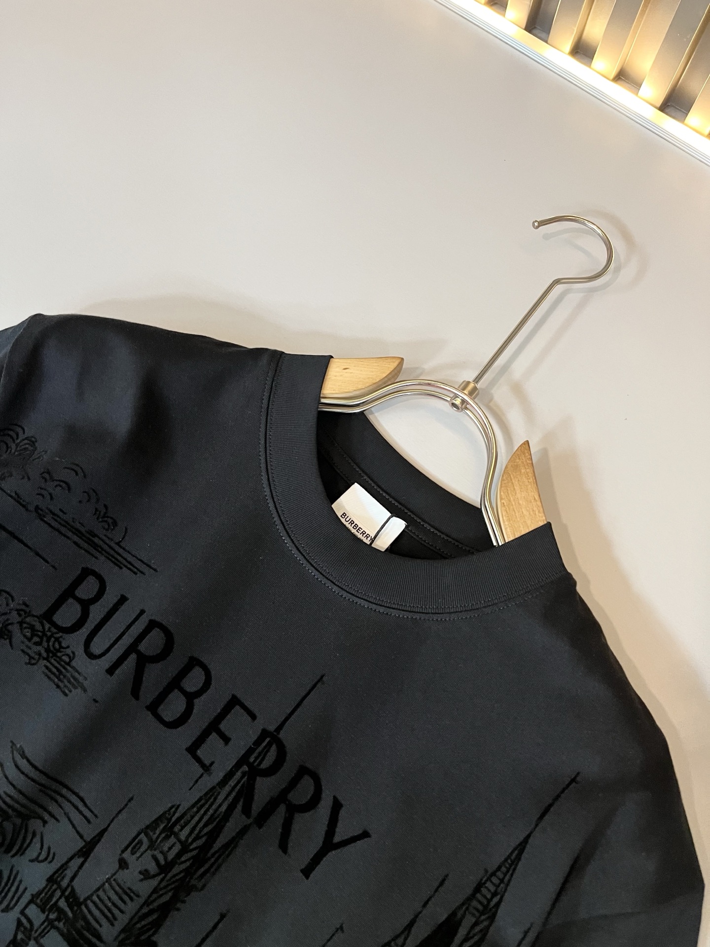 BURBER*Y巴*莉2026春夏新品短袖T恤，重磅来袭，最近比较火热的环保纯棉面料制作而成，高端户外运