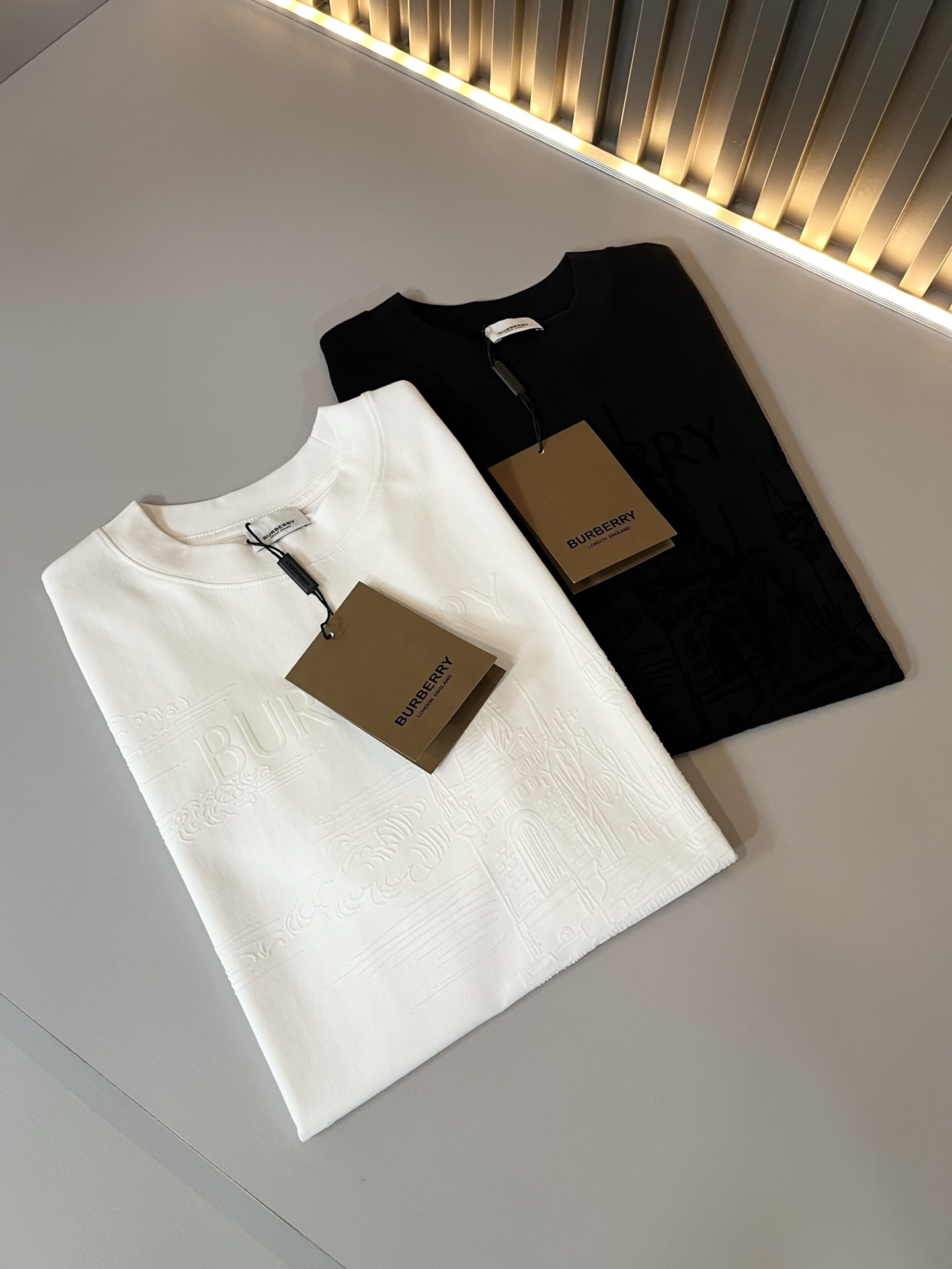 BURBER*Y巴*莉2026春夏新品短袖T恤，重磅来袭，最近比较火热的环保纯棉面料制作而成，高端户外运