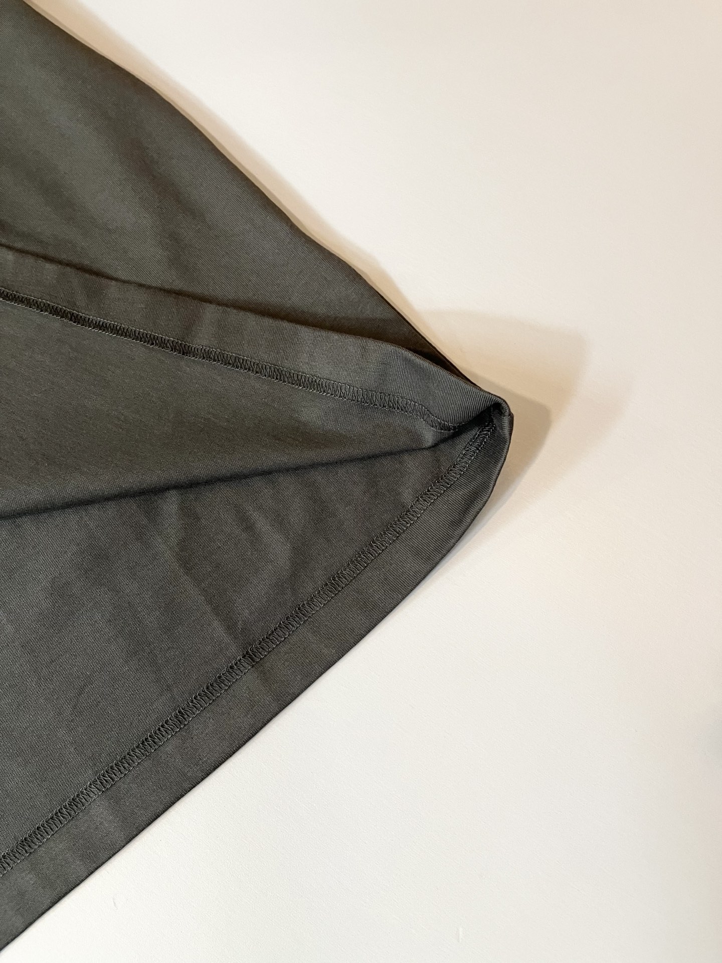 FEN*I 芬*迪2026春夏新款FD家族FF男女同款👫短袖T恤，男女同款👫百搭极简短袖。意大利原厂订单