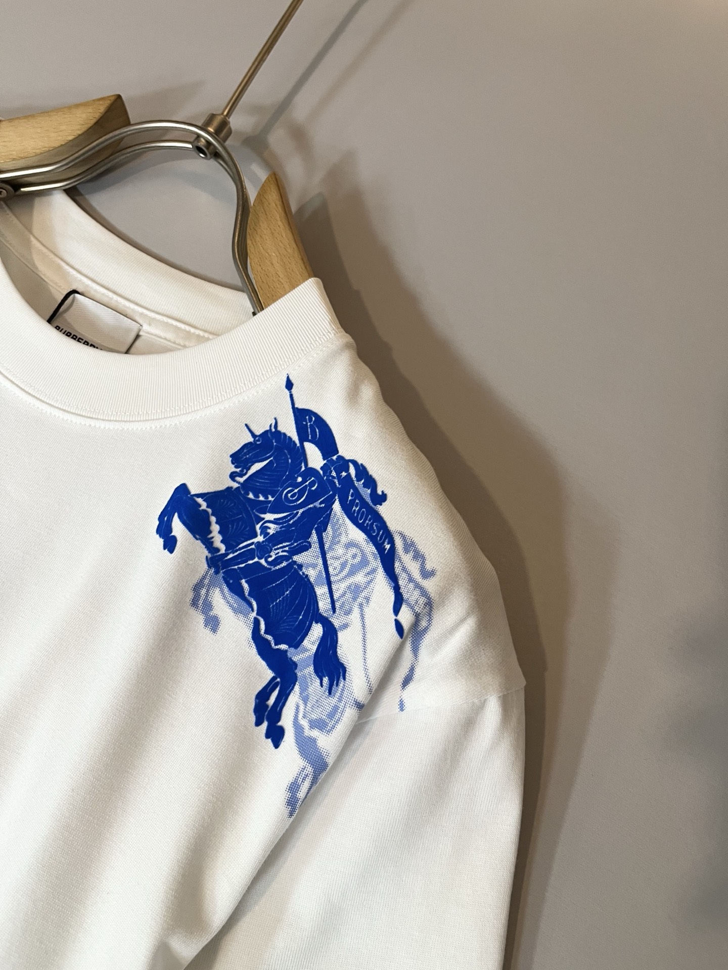 BURBER*Y巴*莉2026春夏新品短袖T恤，重磅来袭，最近比较火热的环保纯棉面料制作而成，高端户外运