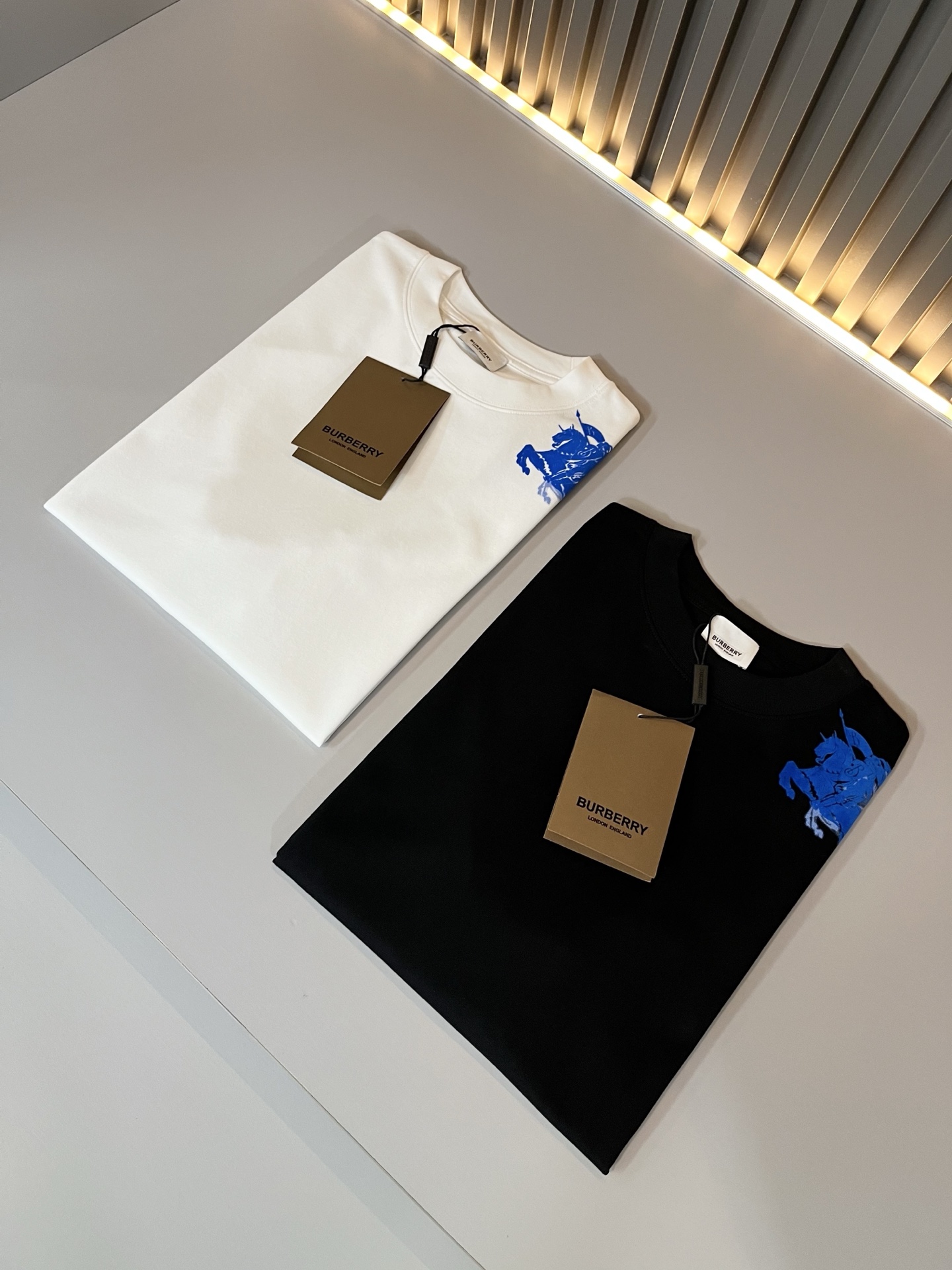 BURBER*Y巴*莉2026春夏新品短袖T恤，重磅来袭，最近比较火热的环保纯棉面料制作而成，高端户外运