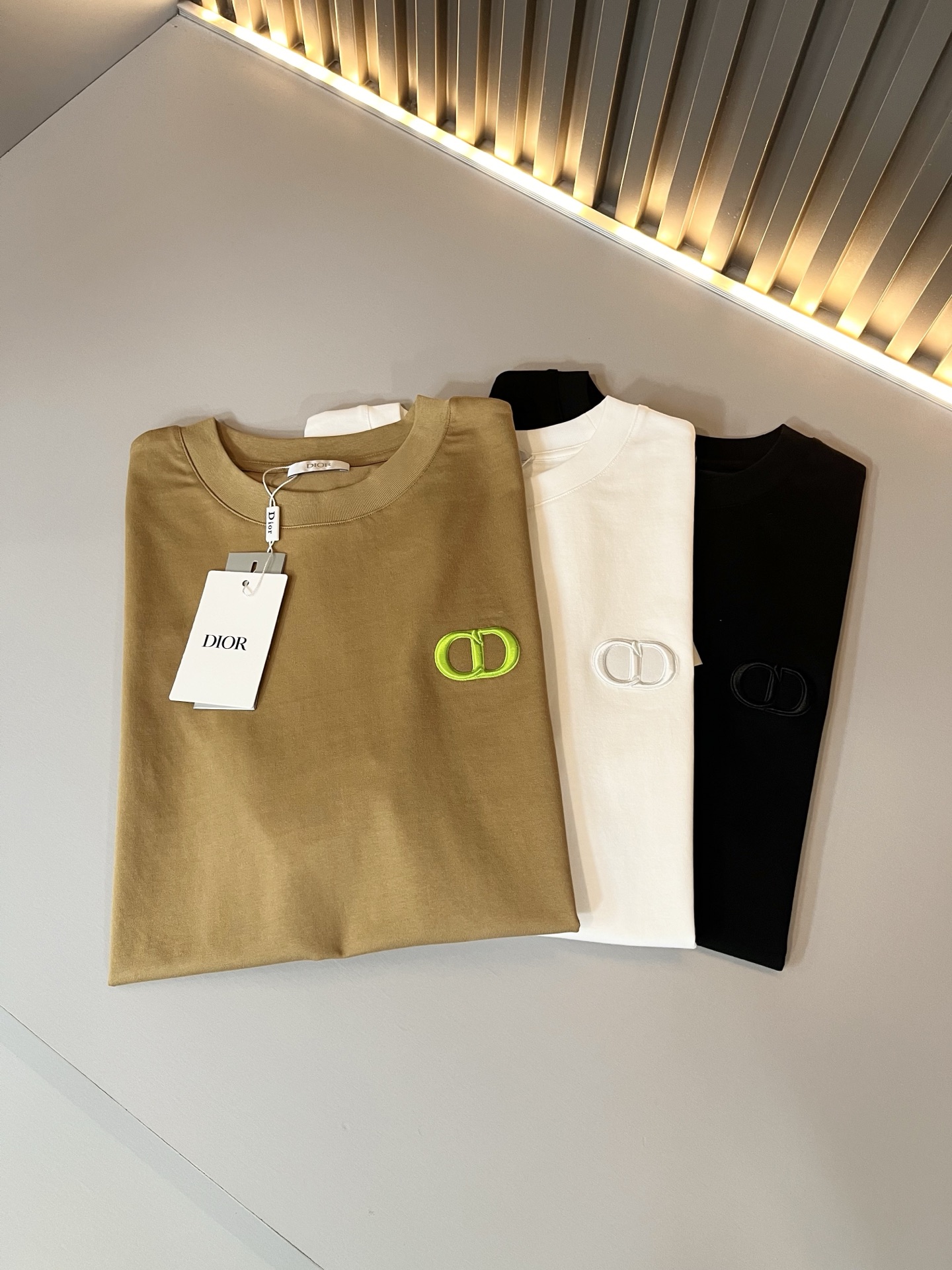 Dio*迪家 2026春夏新款男女同款👫短袖T恤，专柜同步发售！定制专属260克纯棉面料，定制原版工艺螺