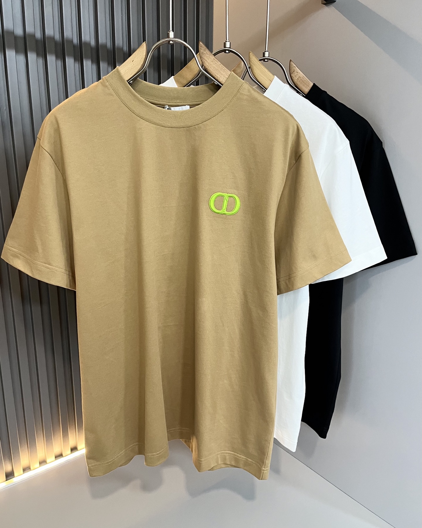 Dio*迪家 2026春夏新款男女同款👫短袖T恤，专柜同步发售！定制专属260克纯棉面料，定制原版工艺螺