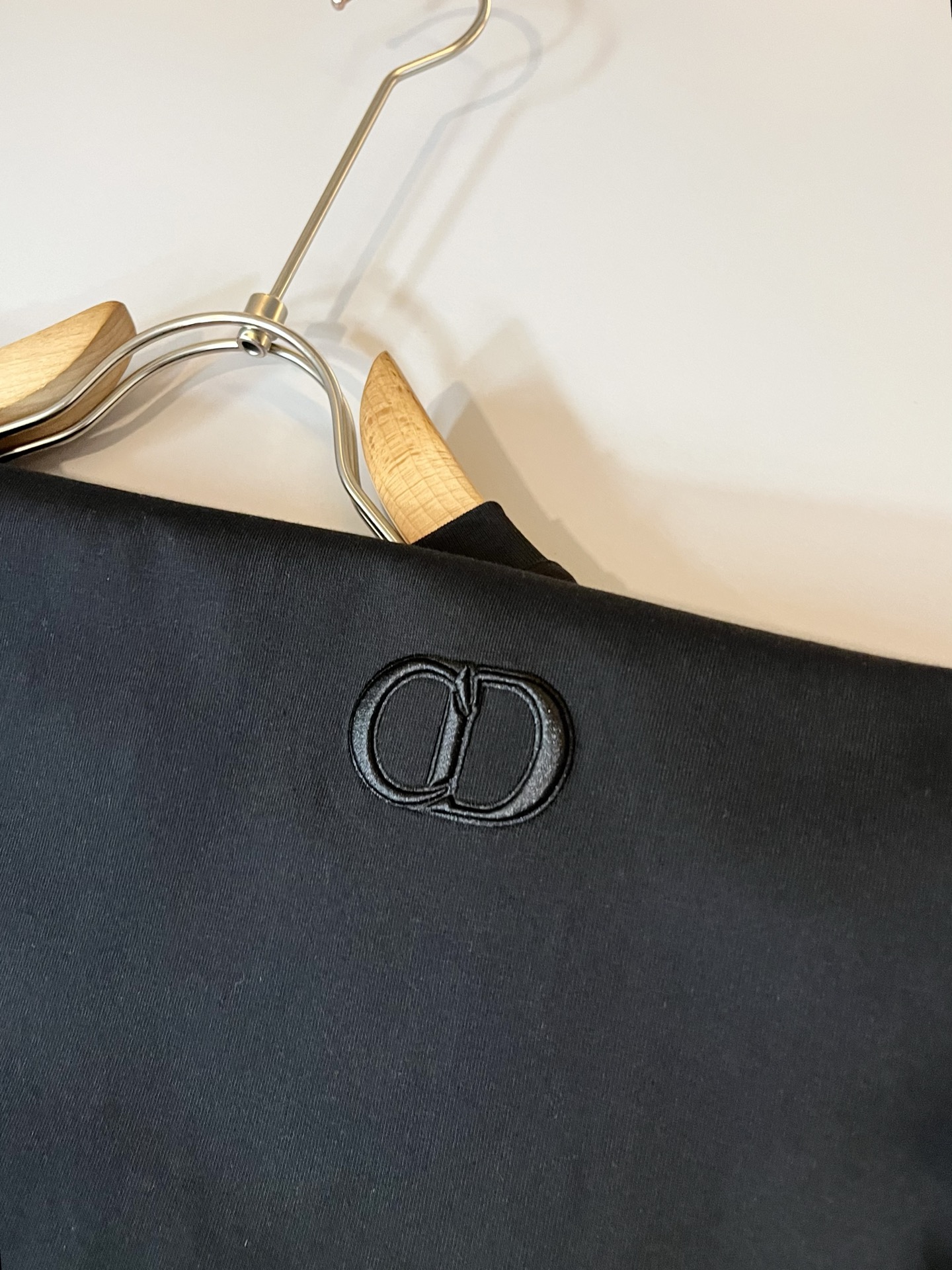 Dio*迪家 2026春夏新款男女同款👫短袖T恤，专柜同步发售！定制专属260克纯棉面料，定制原版工艺螺