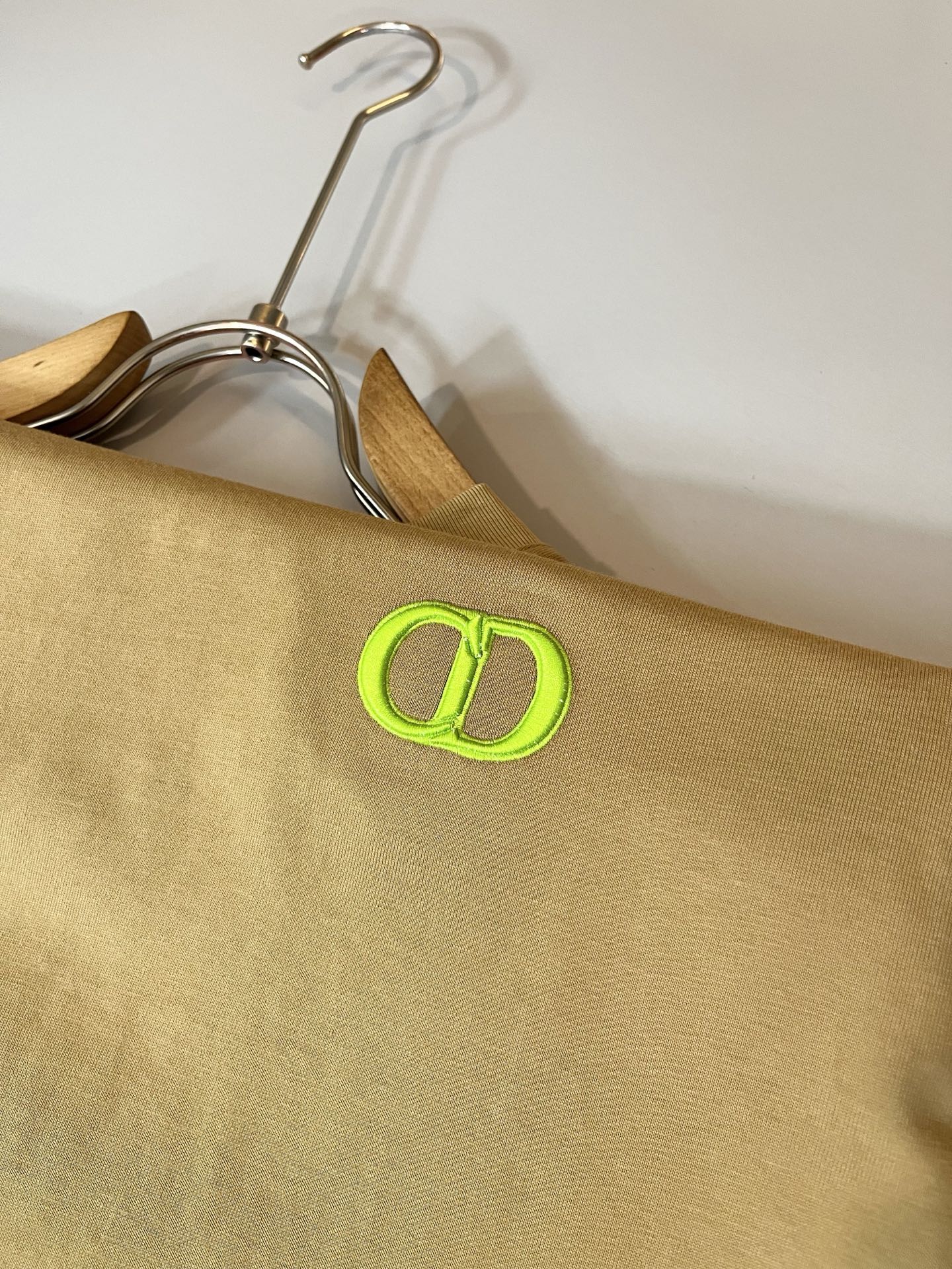 Dio*迪家 2026春夏新款男女同款👫短袖T恤，专柜同步发售！定制专属260克纯棉面料，定制原版工艺螺