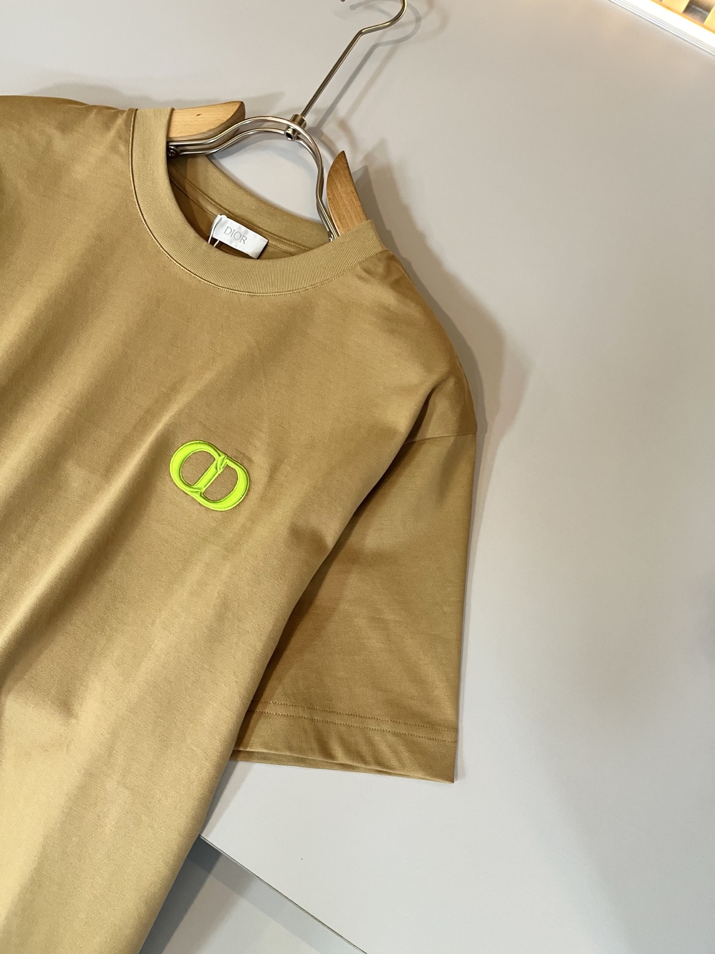 Dio*迪家 2026春夏新款男女同款👫短袖T恤，专柜同步发售！定制专属260克纯棉面料，定制原版工艺螺