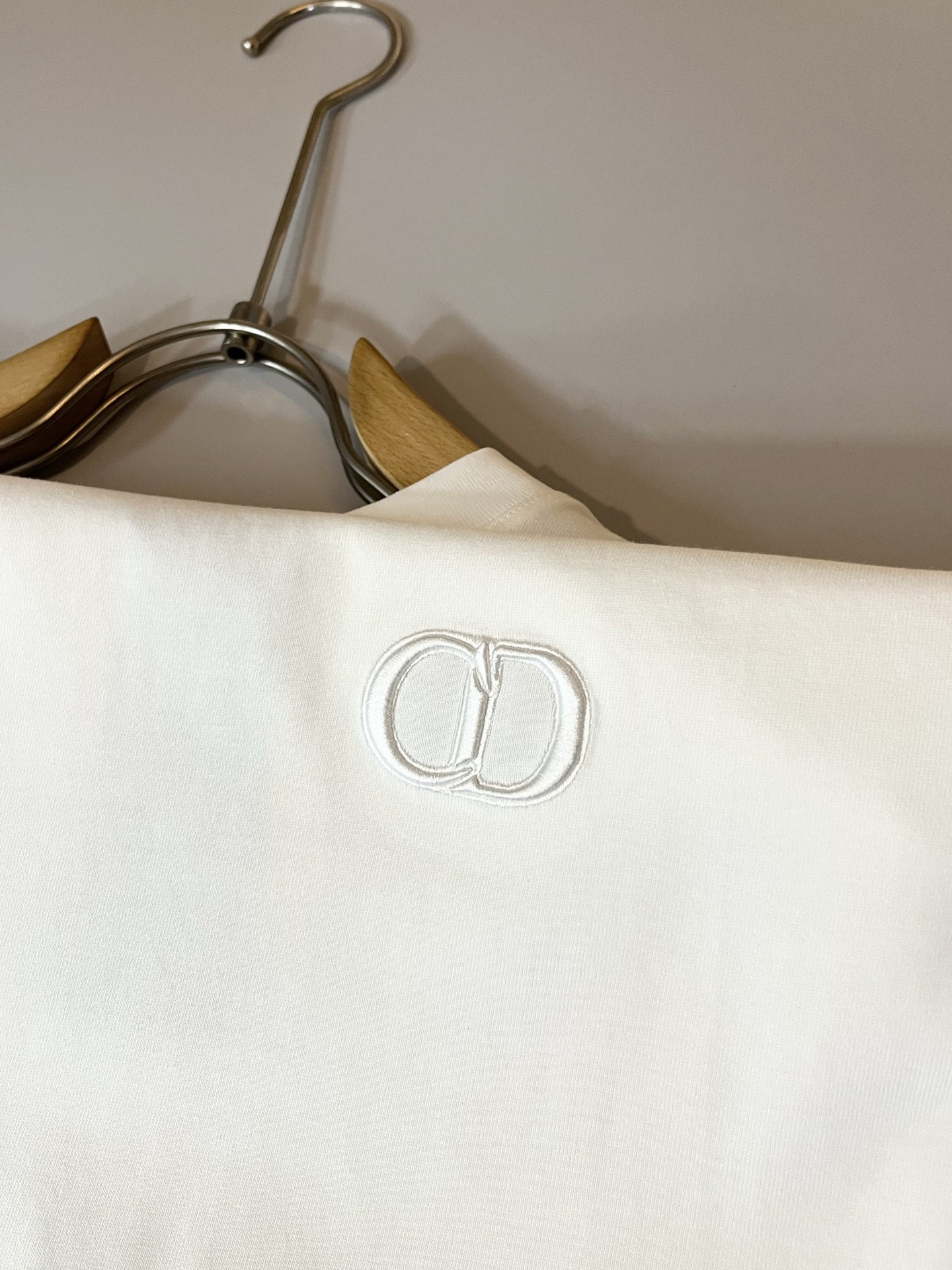 Dio*迪家 2026春夏新款男女同款👫短袖T恤，专柜同步发售！定制专属260克纯棉面料，定制原版工艺螺