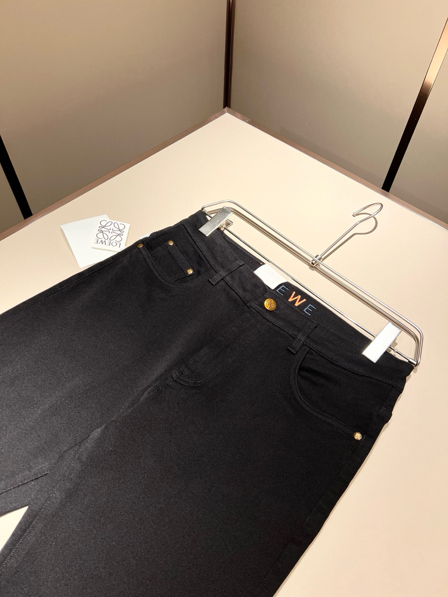 LO*WE/罗*威2026春夏新品男士时装款高端休闲裤，香港洋行渠道货，日本原厂出品，纯血统品质，完美延