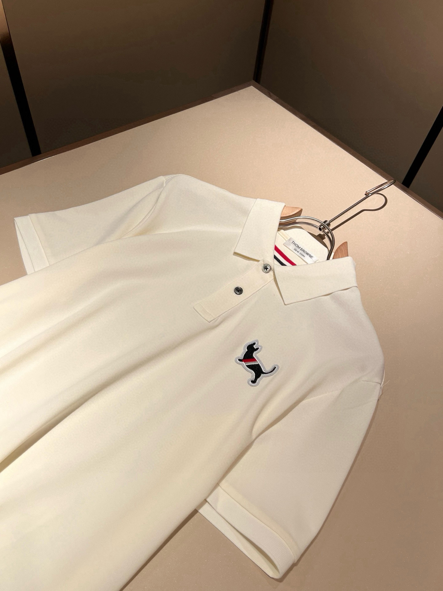 ThomBrow*e汤姆*朗 ~2026春夏新品！官网同步有售，休闲经典翻领短袖Polo衫，独特设计魅力