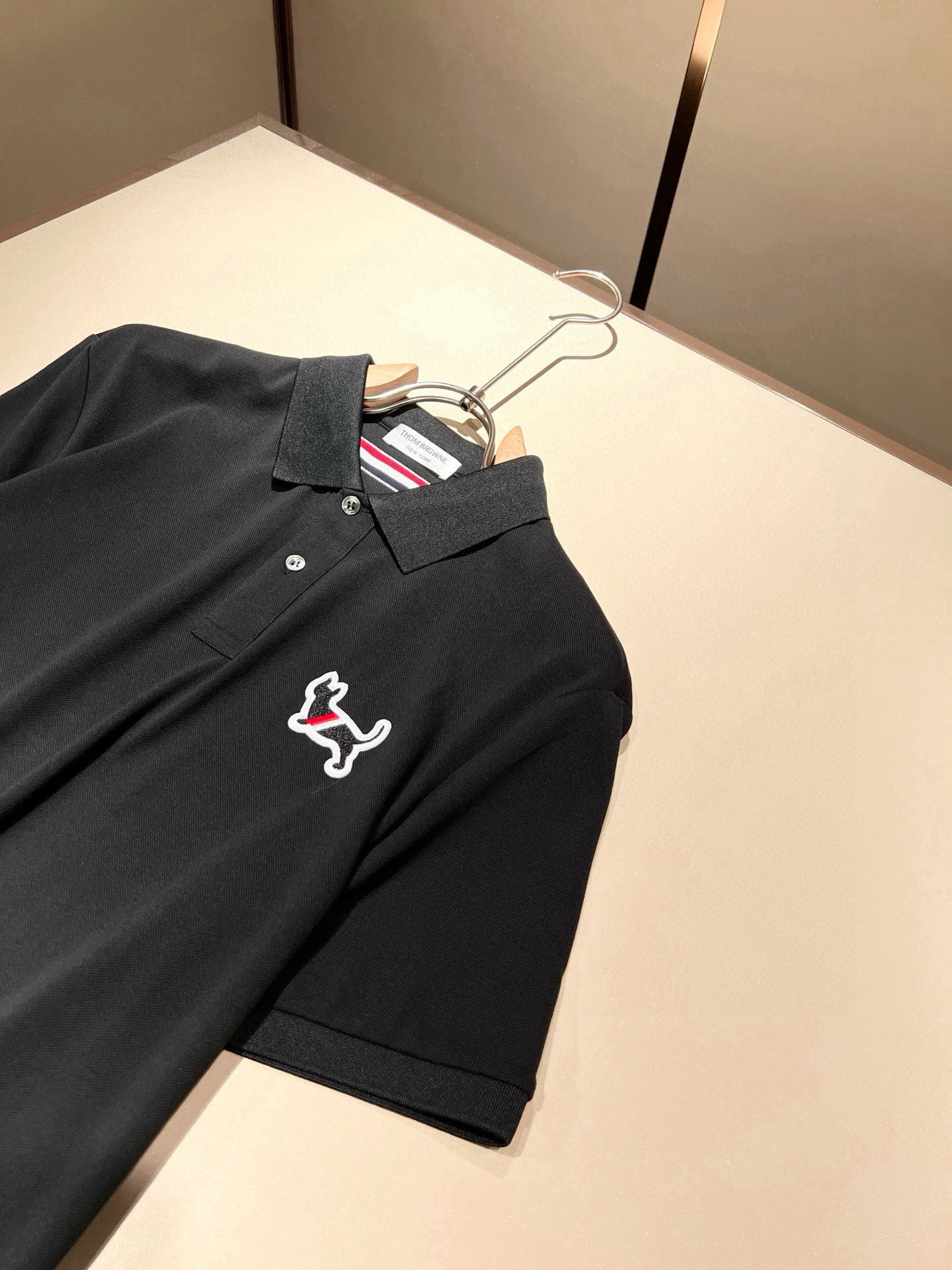 ThomBrow*e汤姆*朗 ~2026春夏新品！官网同步有售，休闲经典翻领短袖Polo衫，独特设计魅力