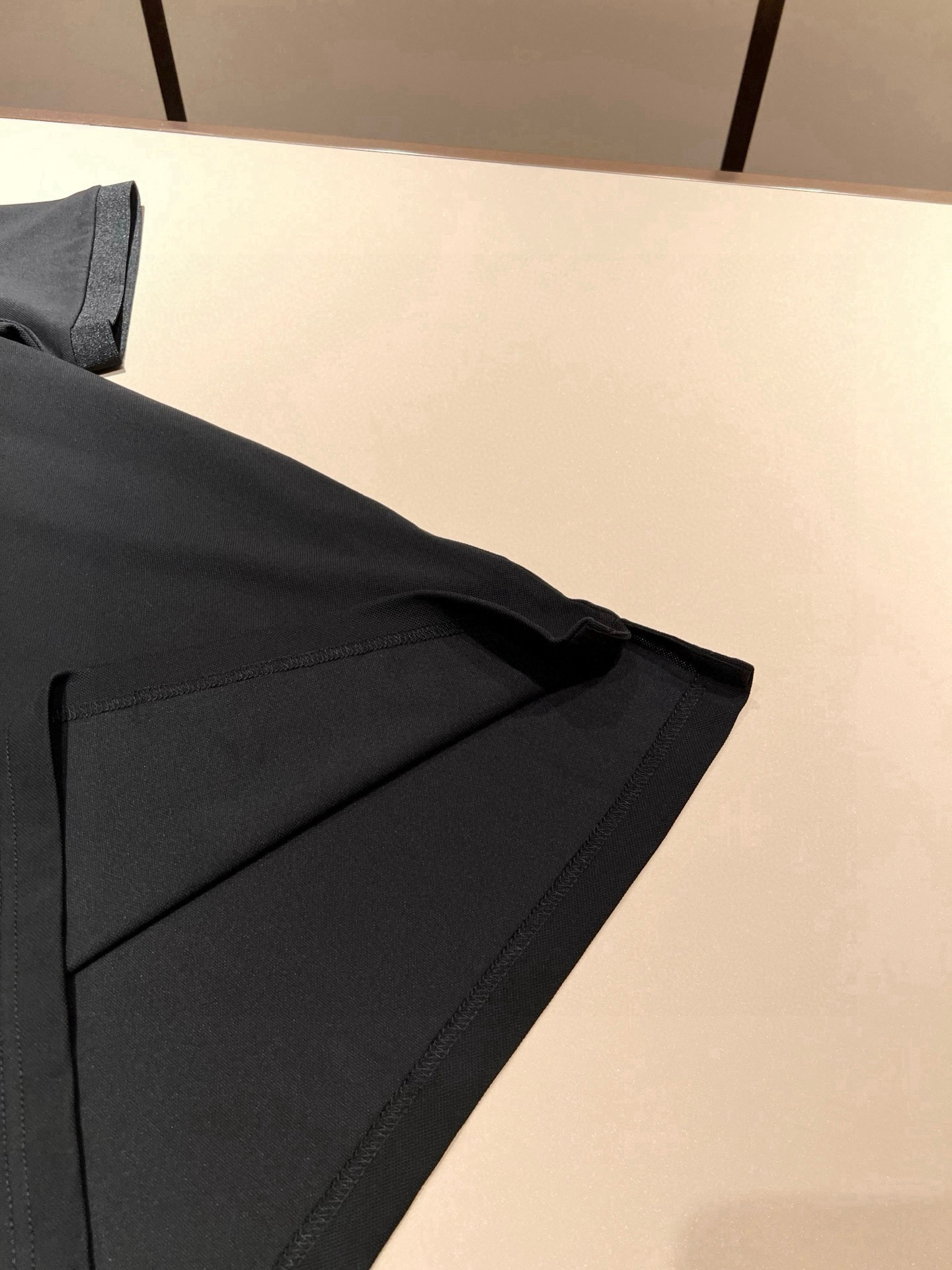 Prad*普*达 2026春夏季新款经典元素短袖Polo衫，经典大方的款式，可以穿十年都还是流行的那种，