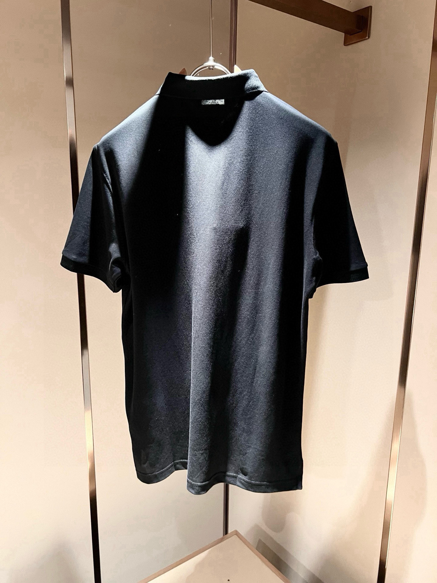 FEN 芬*迪2026春夏新款短袖Polo衫！净版百搭不限制年龄，胸前老佛爷logo图案工艺设计！无论你