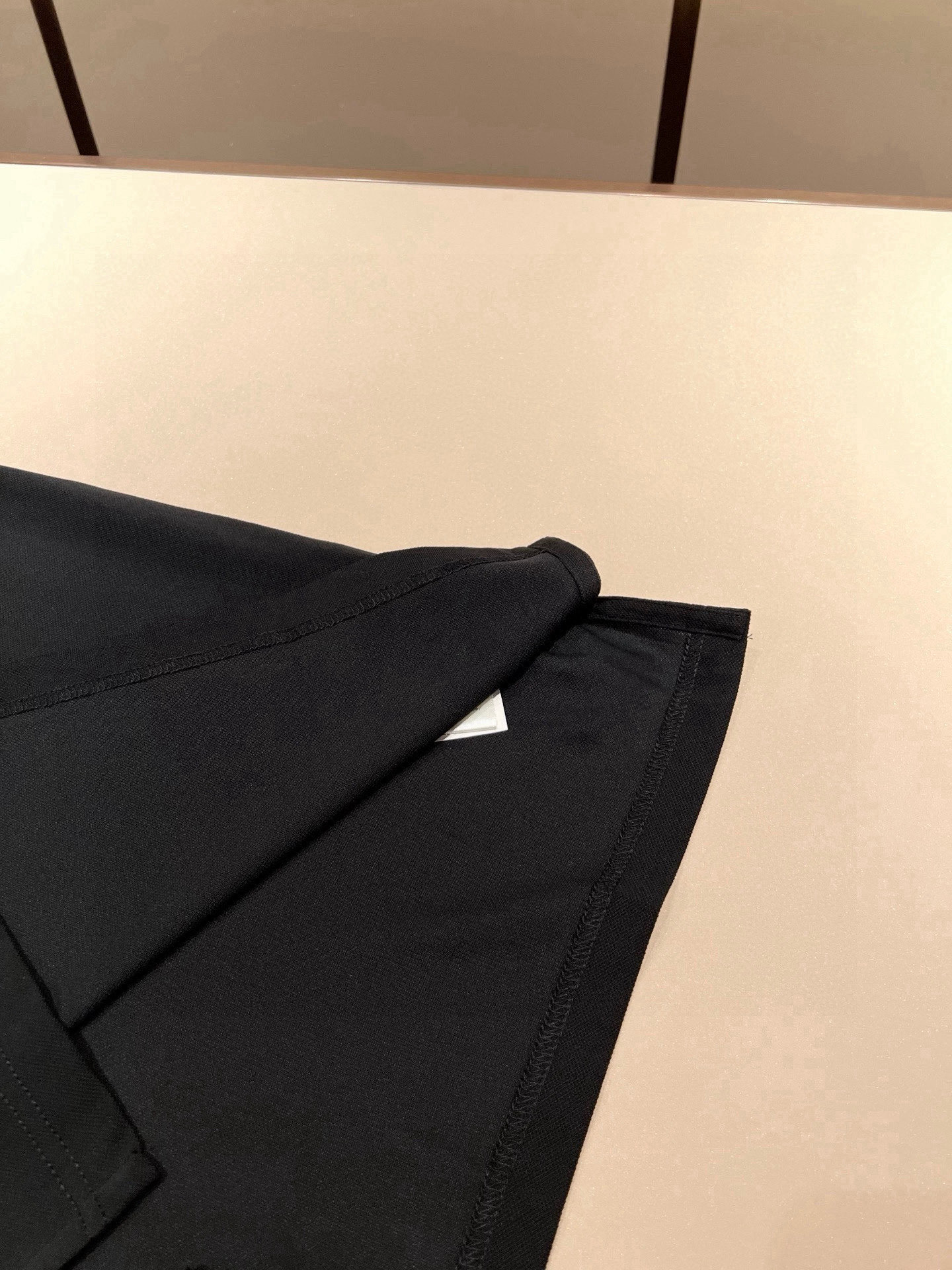 FEN 芬*迪2026春夏新款短袖Polo衫！净版百搭不限制年龄，胸前老佛爷logo图案工艺设计！无论你