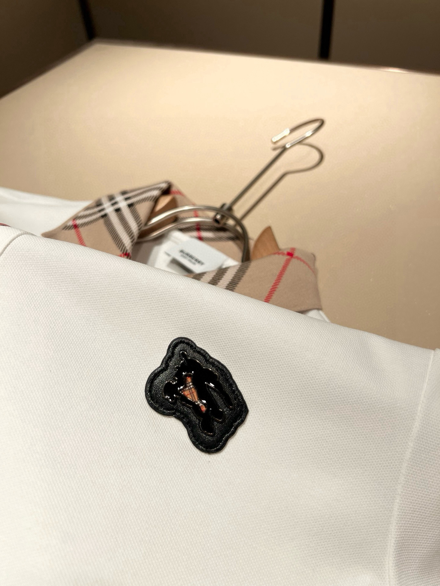 Bur*erry 巴*莉 2026春夏新款男士短袖Polo衫，品牌最新设计元素！既不单调也不复杂,恰到好