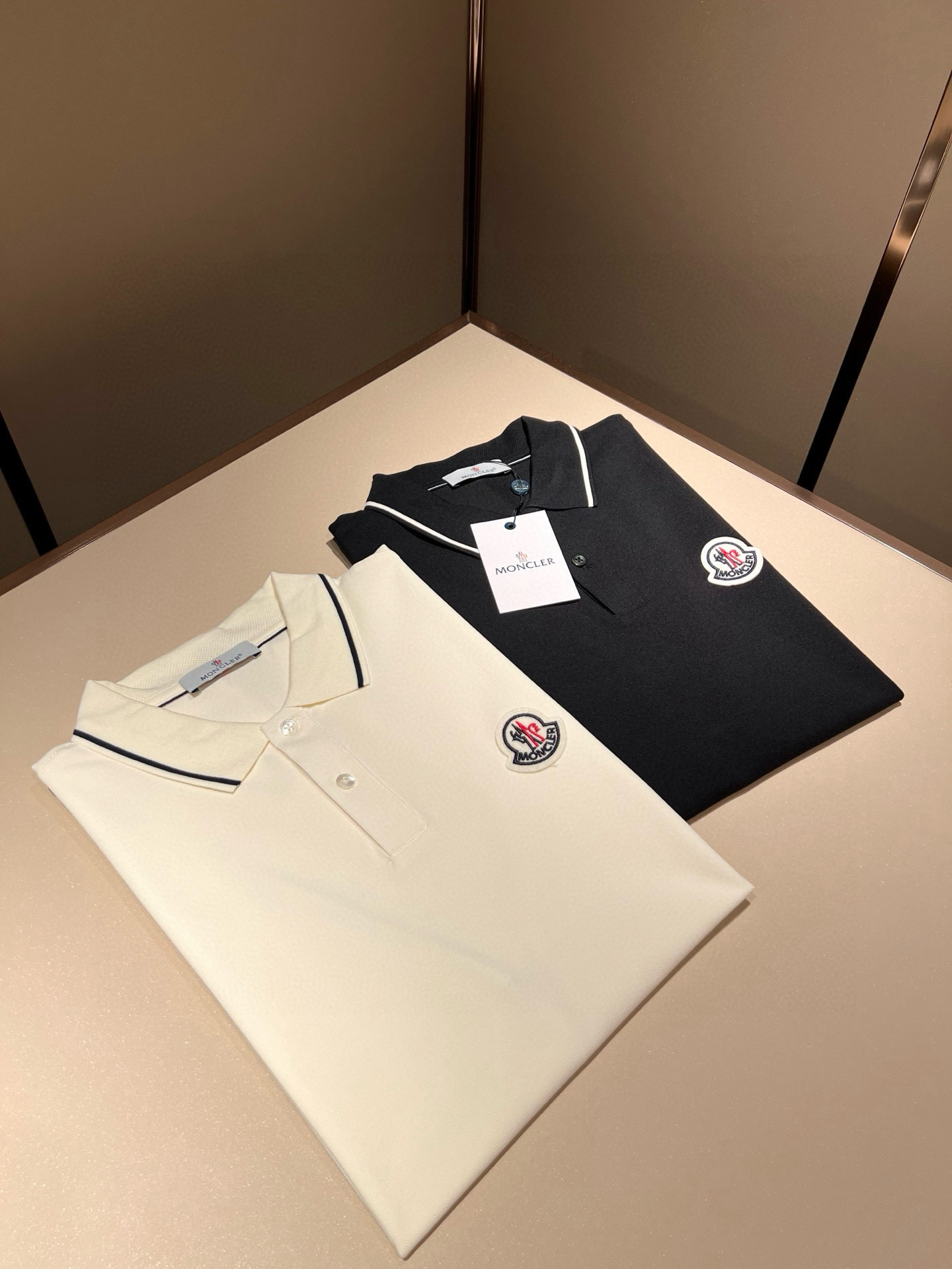 MON蒙**口2026春夏新款男士原单男士短袖POLO衫，贸易公司货，官网同步发售！此类型的基础单品是每