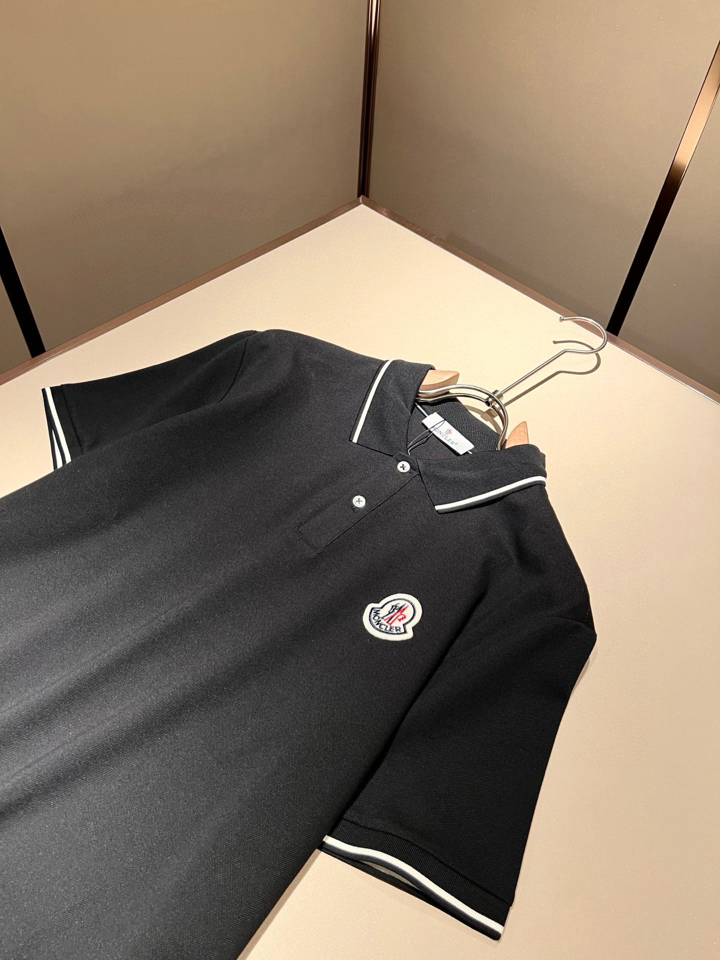 MON蒙**口2026春夏新款男士原单男士短袖POLO衫，贸易公司货，官网同步发售！此类型的基础单品是每