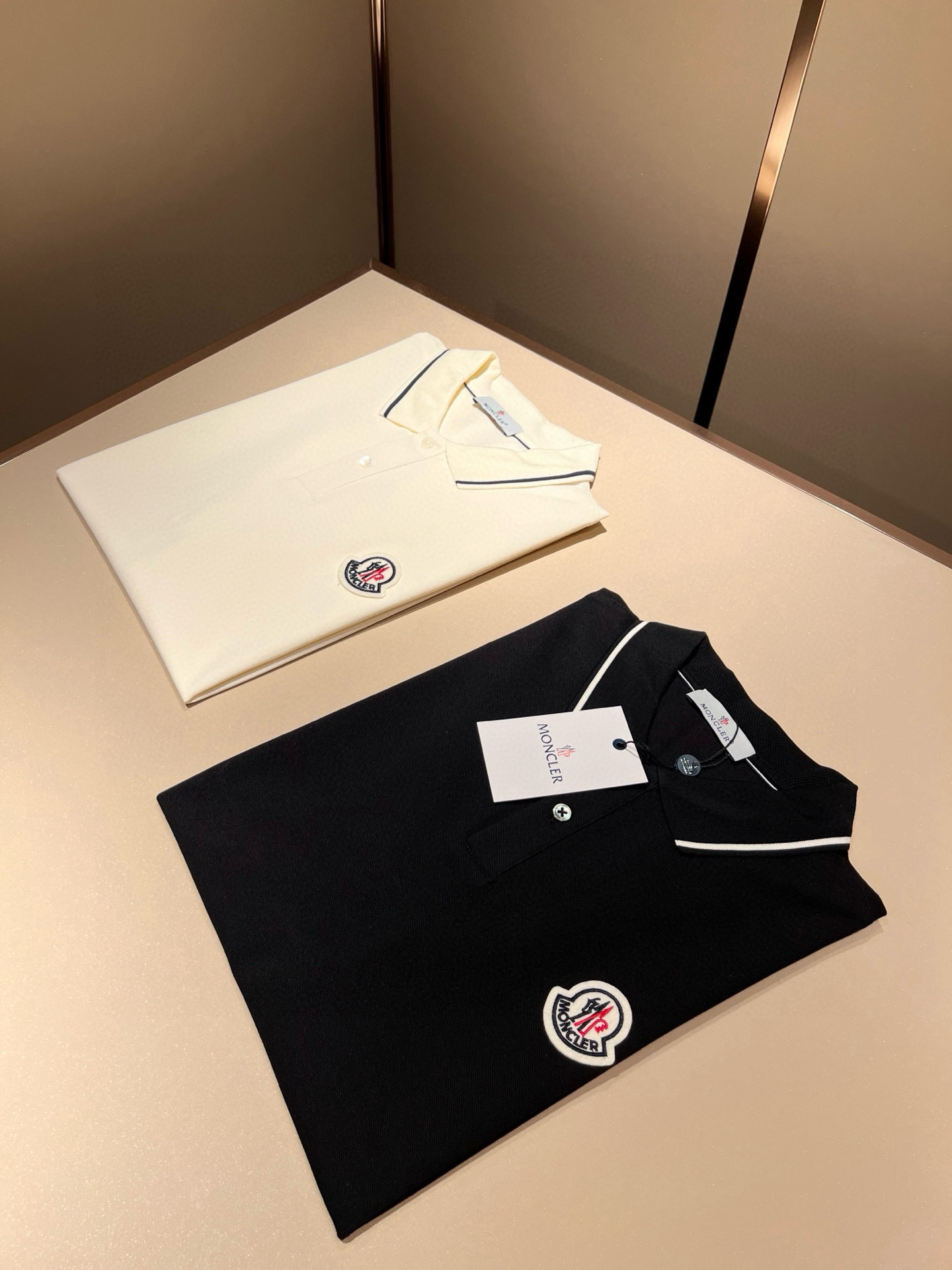MON蒙**口2026春夏新款男士原单男士短袖POLO衫，贸易公司货，官网同步发售！此类型的基础单品是每