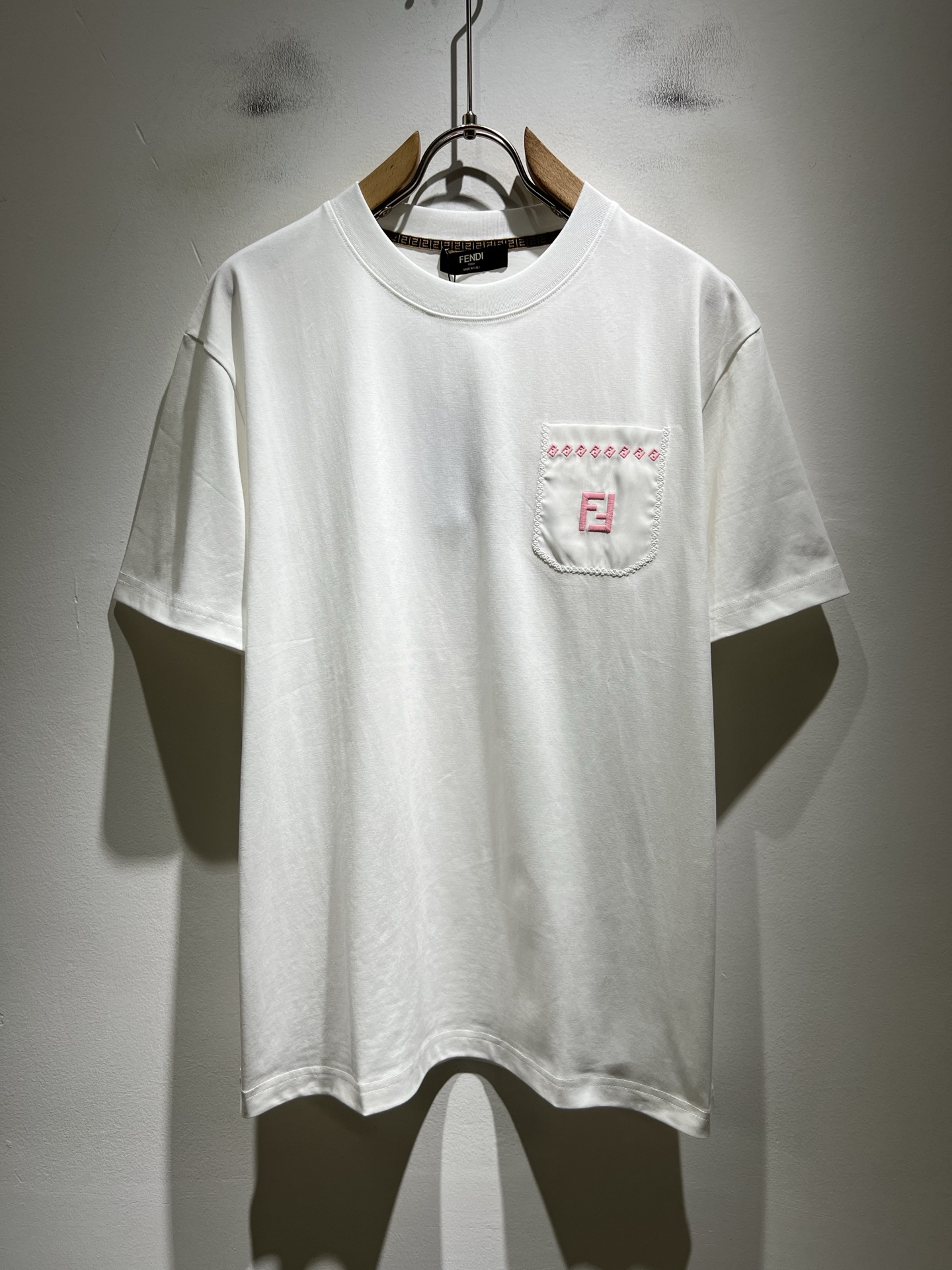 FEN*I 芬*迪2026春夏新款FD家族FF男女同款👫短袖T恤，男女同款👫百搭极简短袖。意大利原厂订单