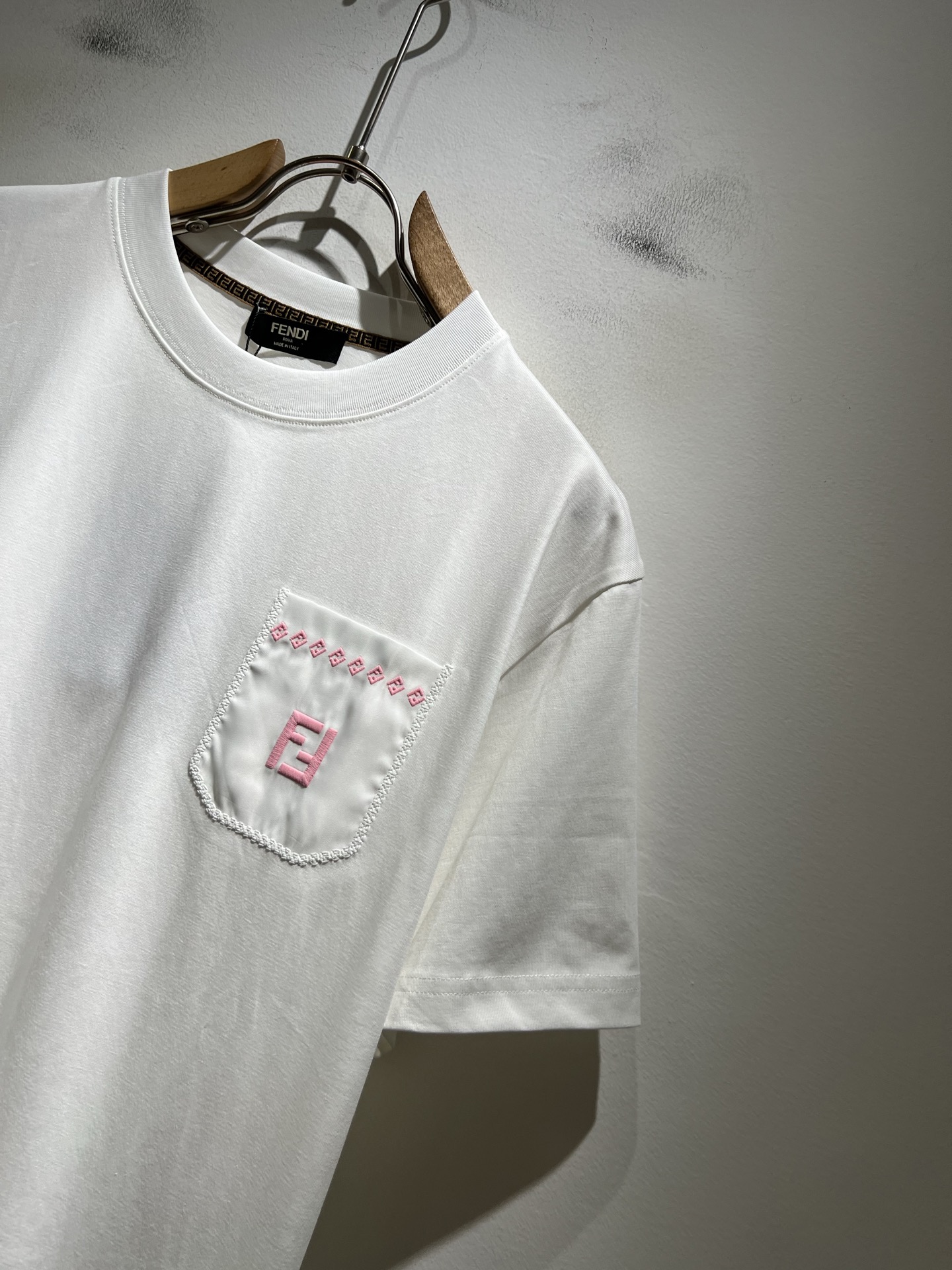 FEN*I 芬*迪2026春夏新款FD家族FF男女同款👫短袖T恤，男女同款👫百搭极简短袖。意大利原厂订单