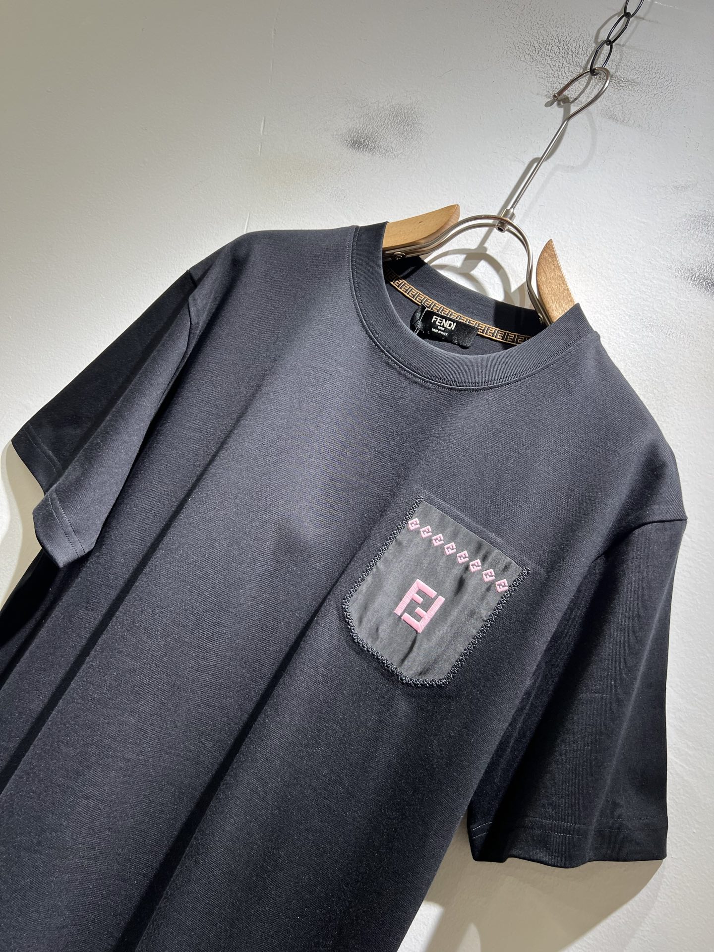 FEN*I 芬*迪2026春夏新款FD家族FF男女同款👫短袖T恤，男女同款👫百搭极简短袖。意大利原厂订单