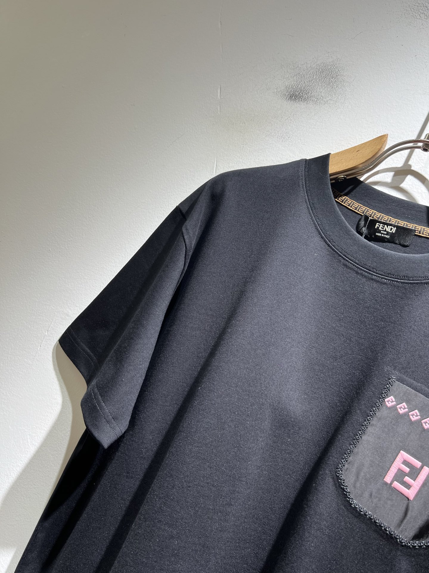 FEN*I 芬*迪2026春夏新款FD家族FF男女同款👫短袖T恤，男女同款👫百搭极简短袖。意大利原厂订单