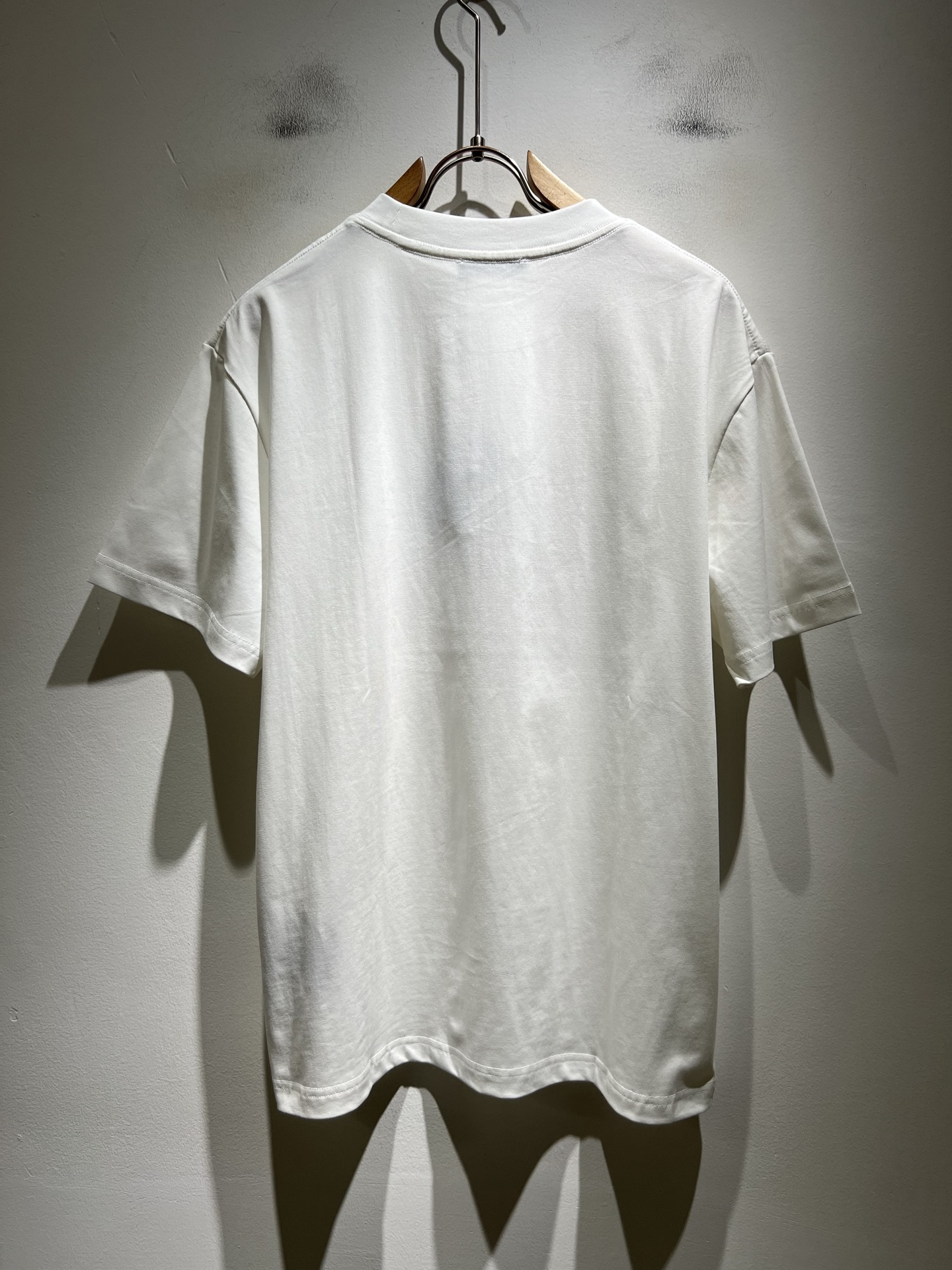 PRAD*A普*达2026春夏新款男女同款👫短袖T恤，最新款全网独家首上！！~既经典有时尚百搭，谁不爱啊