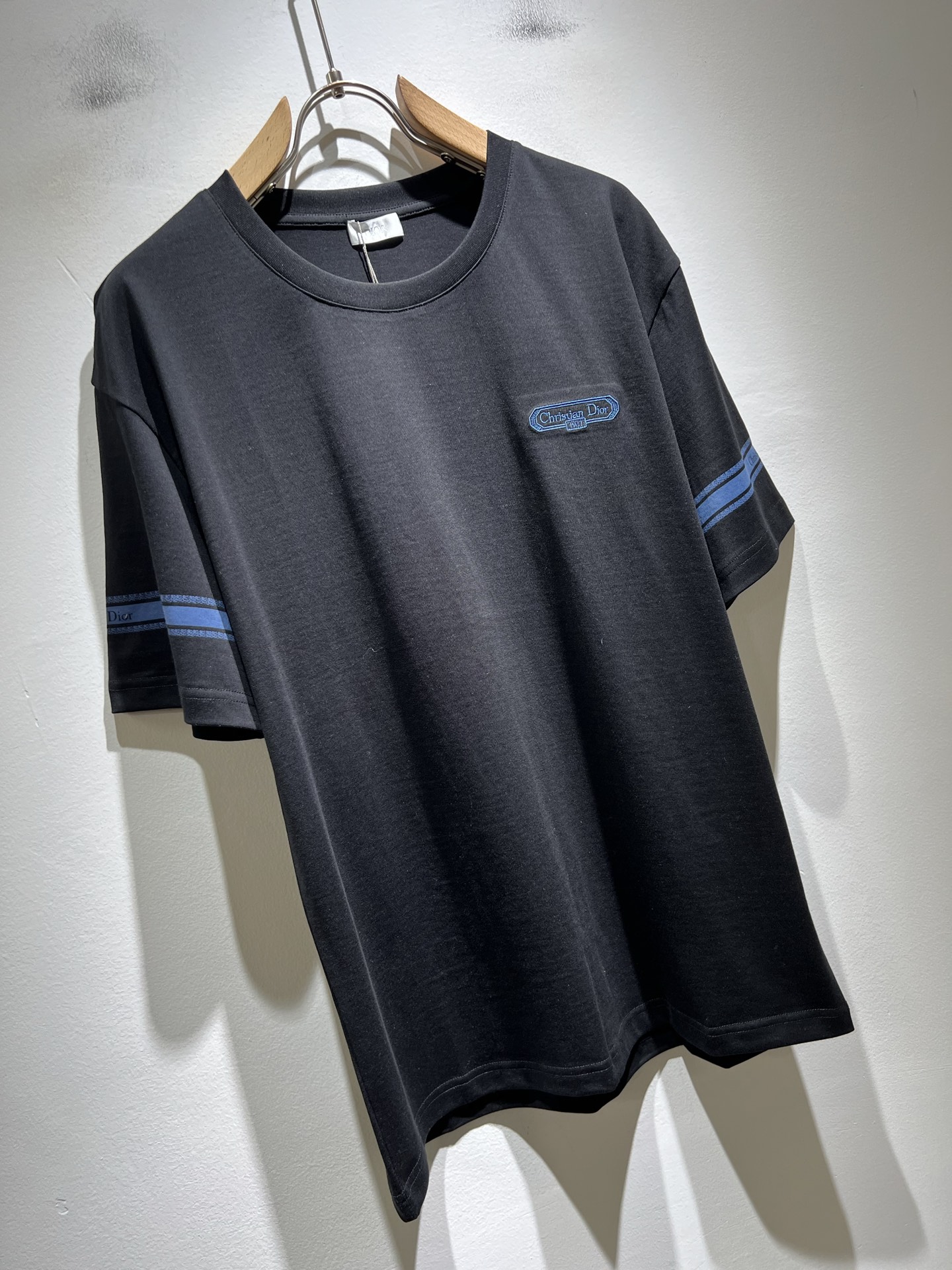 Dio*迪家 2026春夏新款男女同款👫短袖T恤，专柜同步发售！定制专属260克纯棉面料，定制原版工艺螺