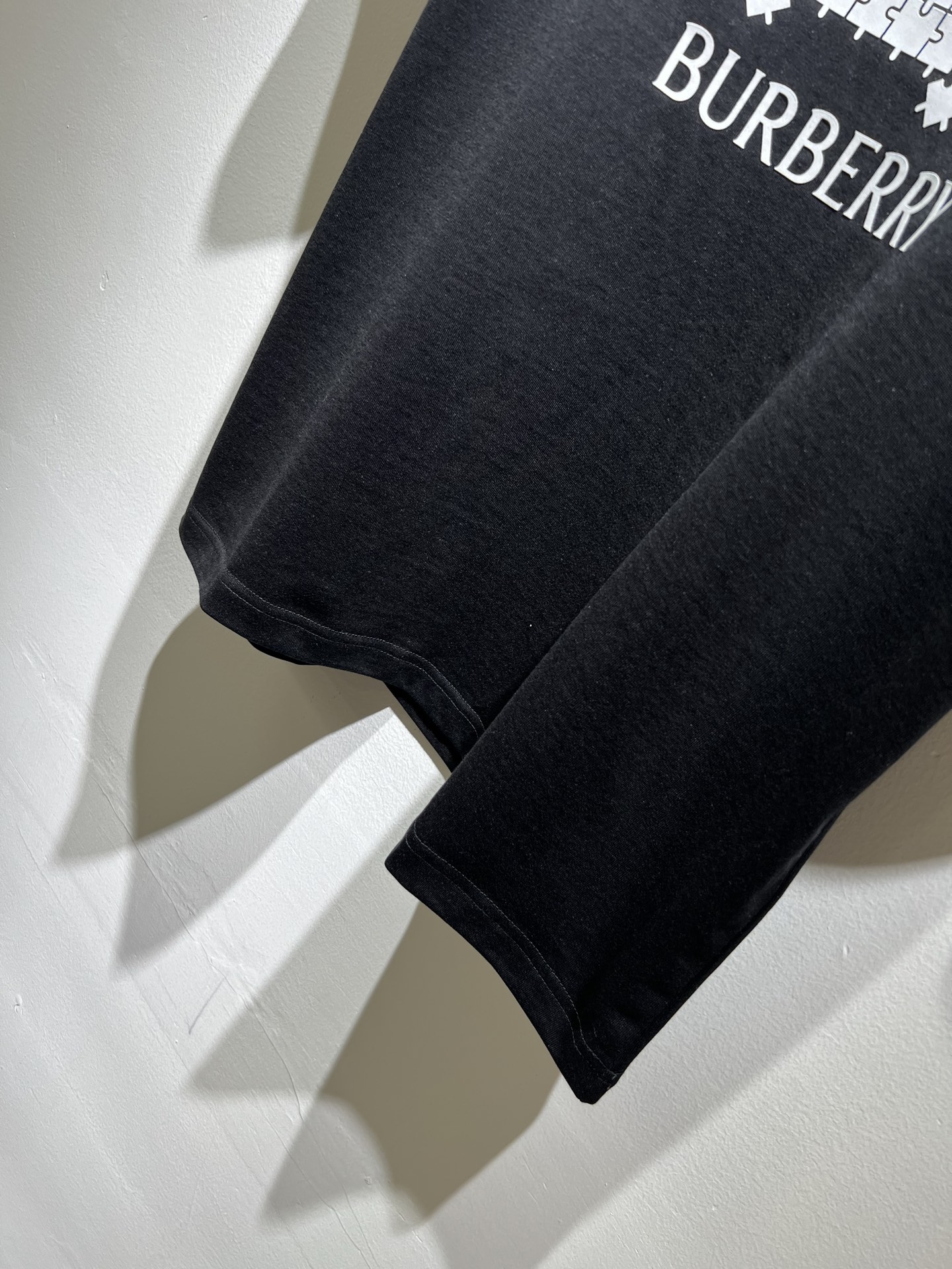 BURBER*Y巴*莉2026春夏新品短袖T恤，重磅来袭，最近比较火热的环保纯棉面料制作而成，高端户外运