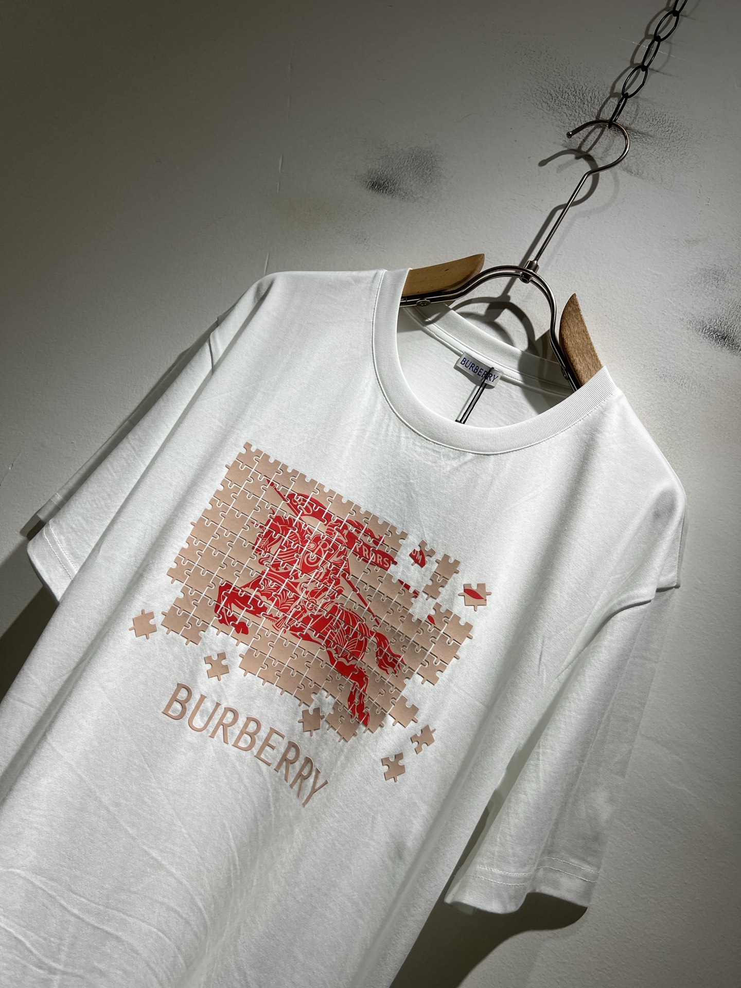 BURBER*Y巴*莉2026春夏新品短袖T恤，重磅来袭，最近比较火热的环保纯棉面料制作而成，高端户外运